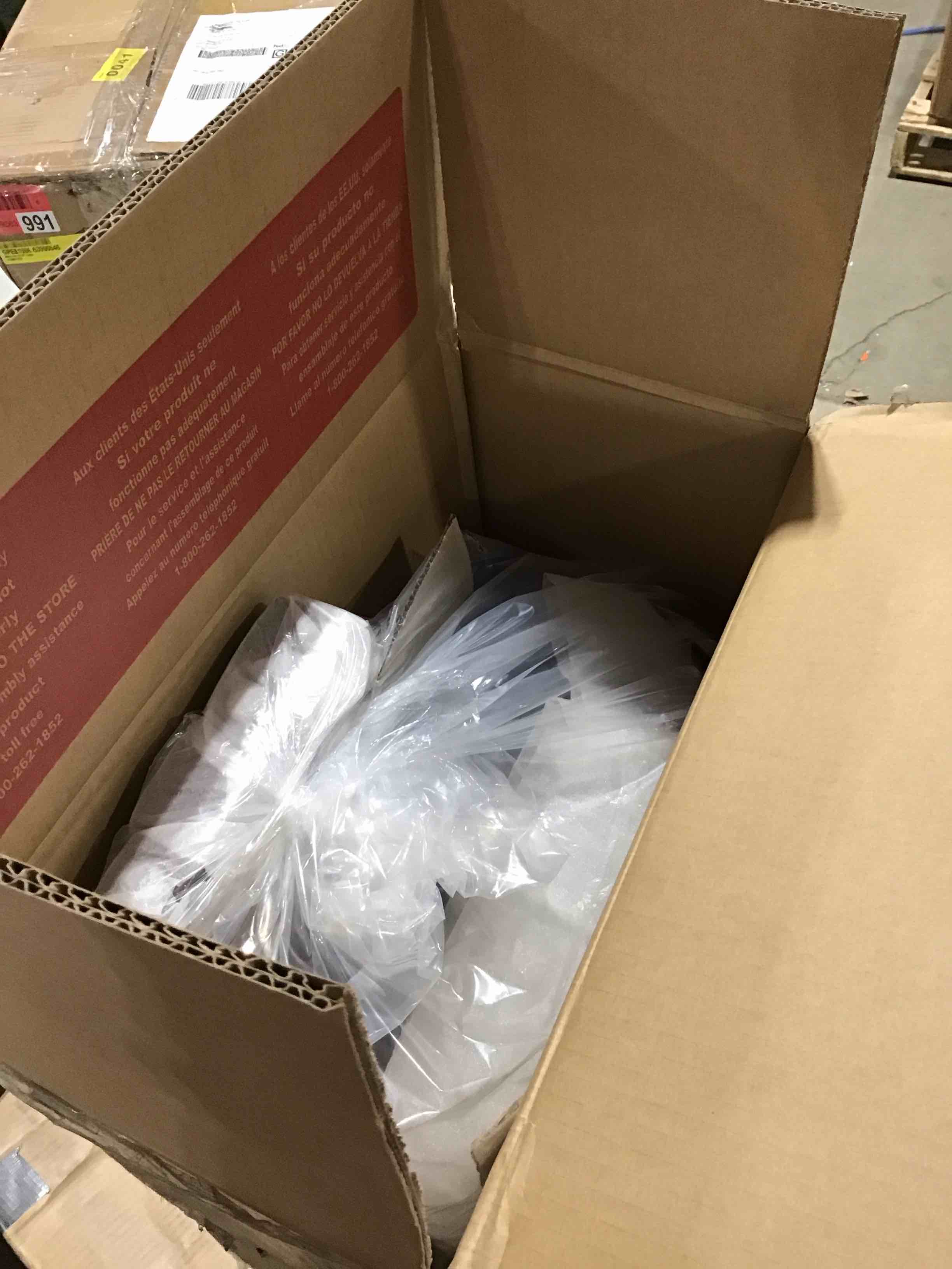 https://s3.amazonaws.com/lotting-images-prod/bidfta/RED5844421_1743622260455.jpeg