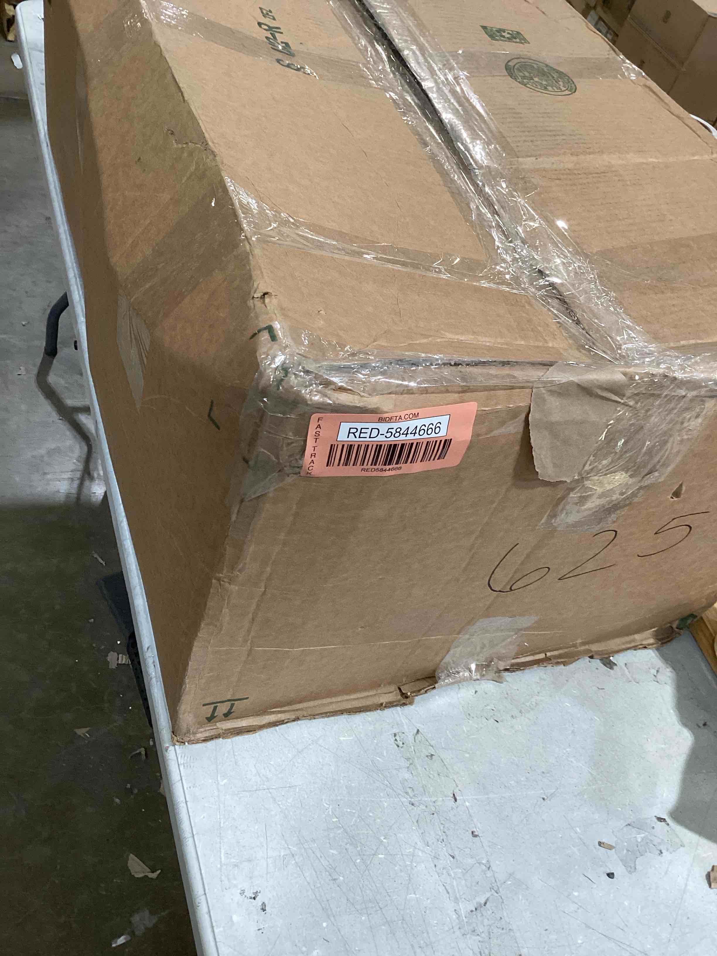 https://s3.amazonaws.com/lotting-images-prod/bidfta/RED5844666_1741359966577.jpeg