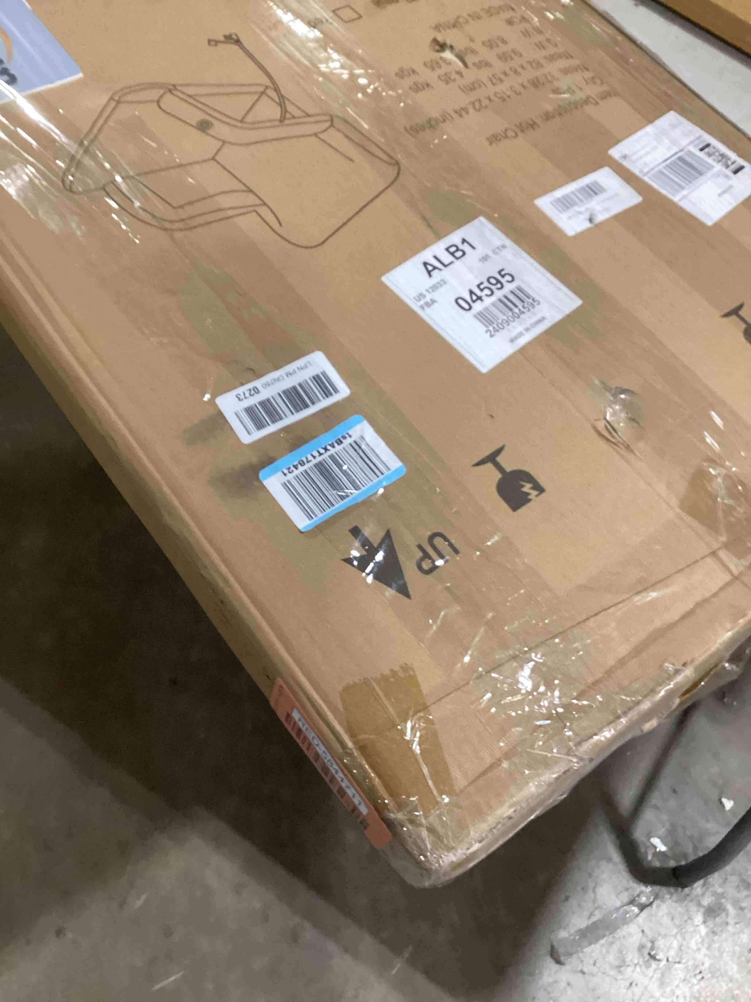 https://s3.amazonaws.com/lotting-images-prod/bidfta/RED5844711_1741377109126.jpeg