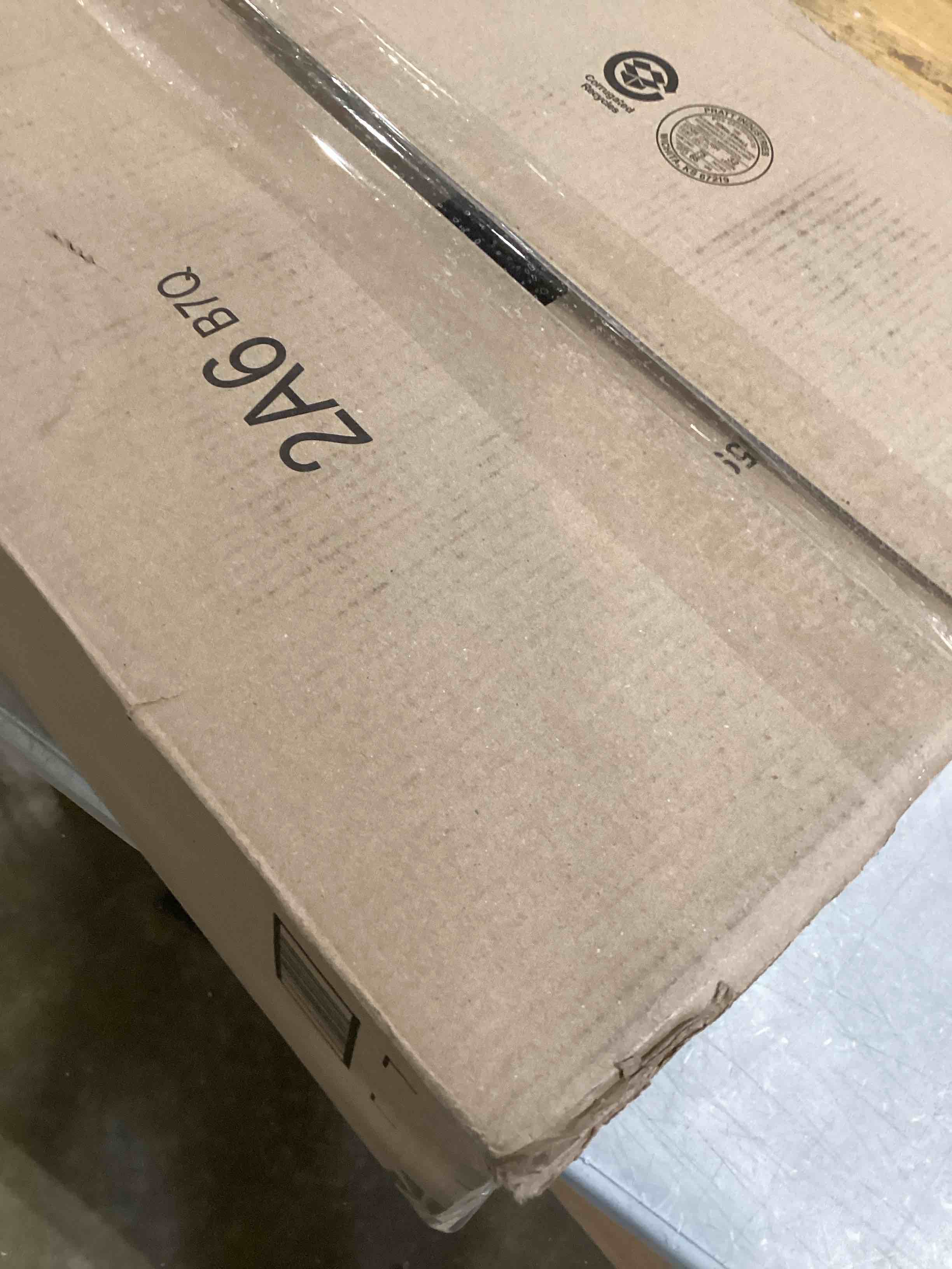https://s3.amazonaws.com/lotting-images-prod/bidfta/RED5844982_1741799378760.jpeg
