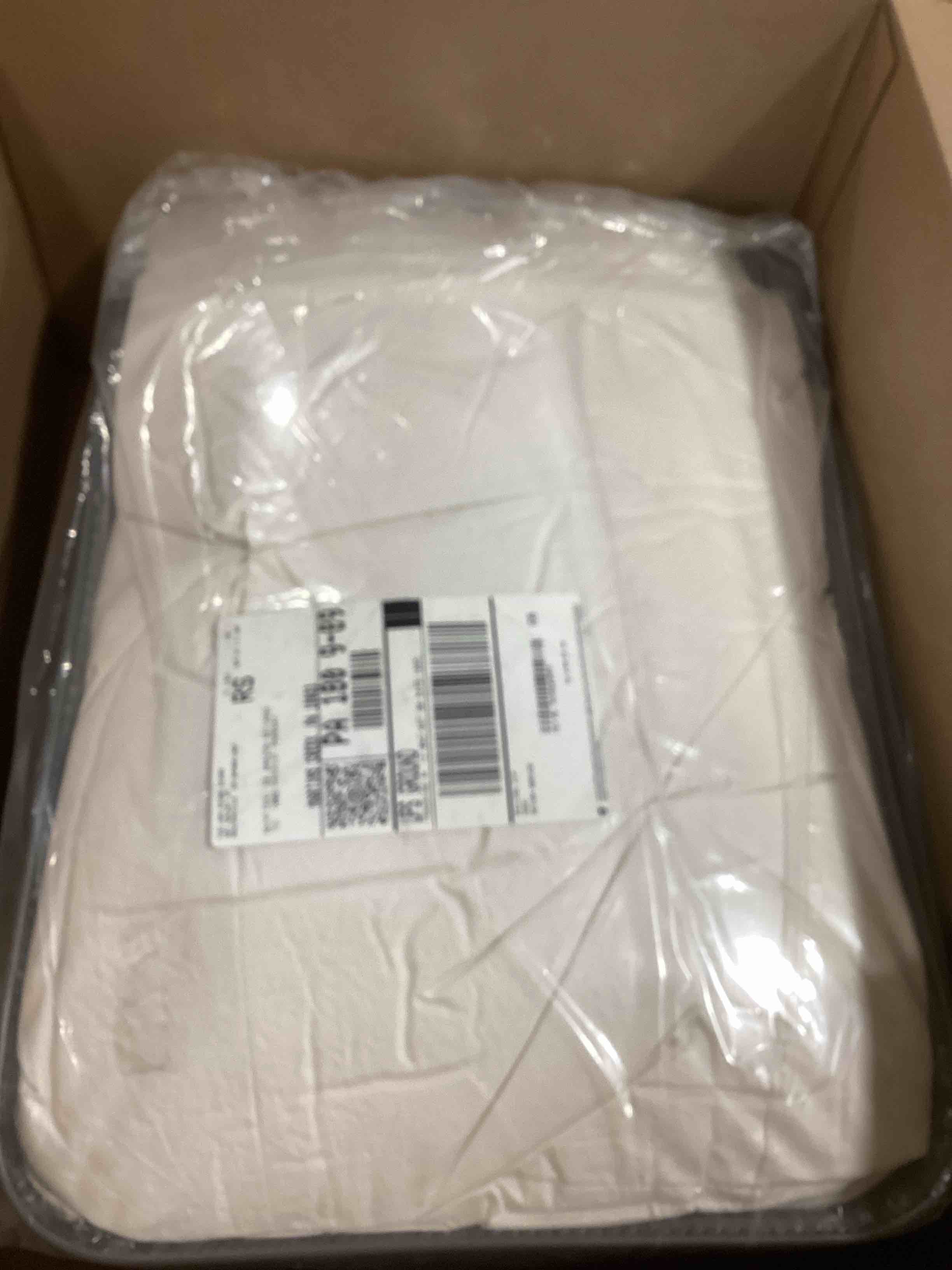https://s3.amazonaws.com/lotting-images-prod/bidfta/RED5845153_1742393211225.jpeg
