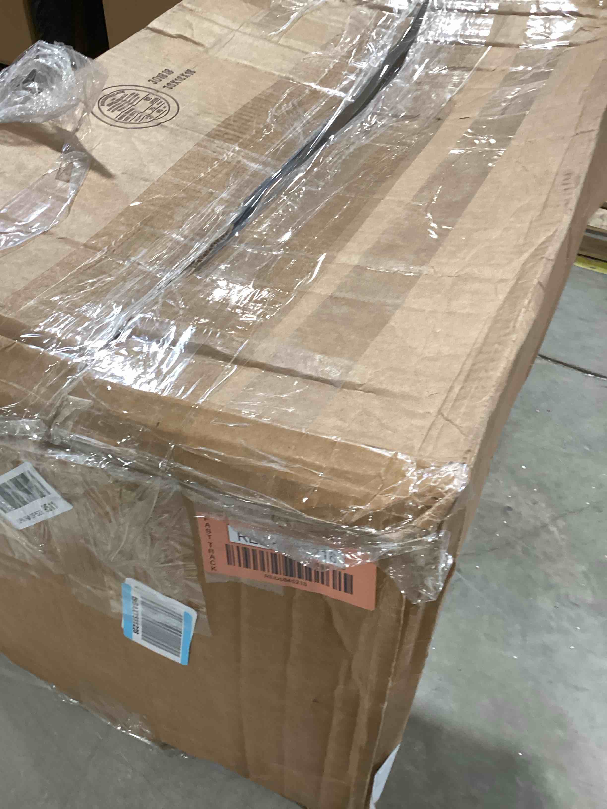 https://s3.amazonaws.com/lotting-images-prod/bidfta/RED5845218_1742409781651.jpeg