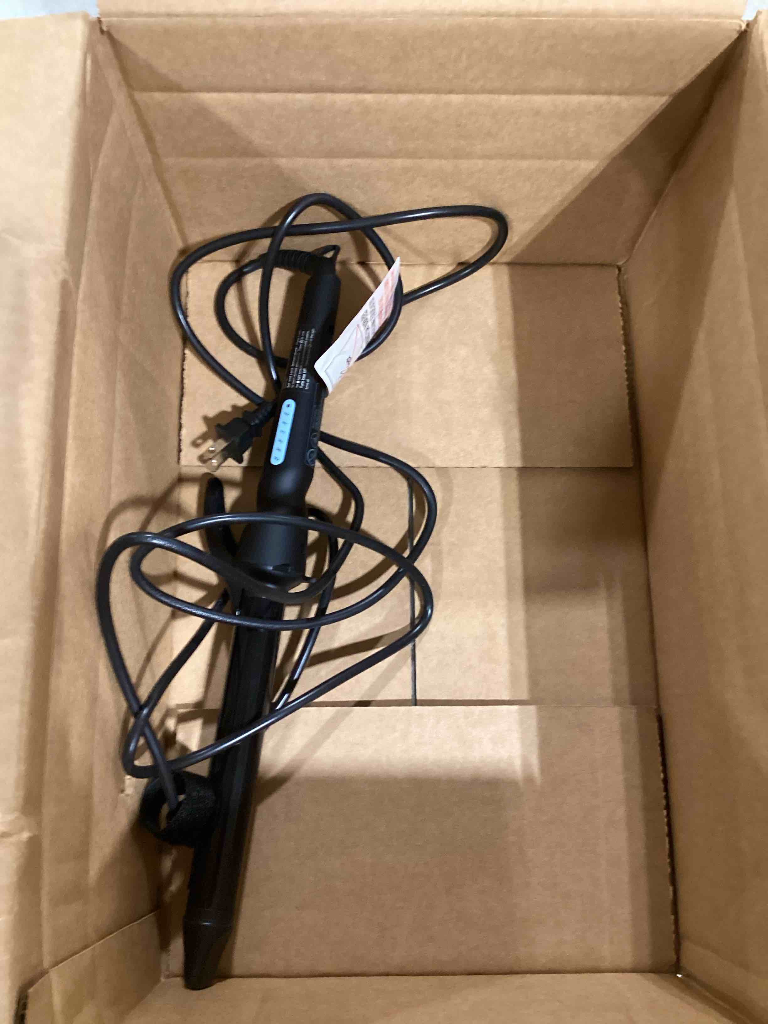 https://s3.amazonaws.com/lotting-images-prod/bidfta/RED5845300_1742493609299.jpeg