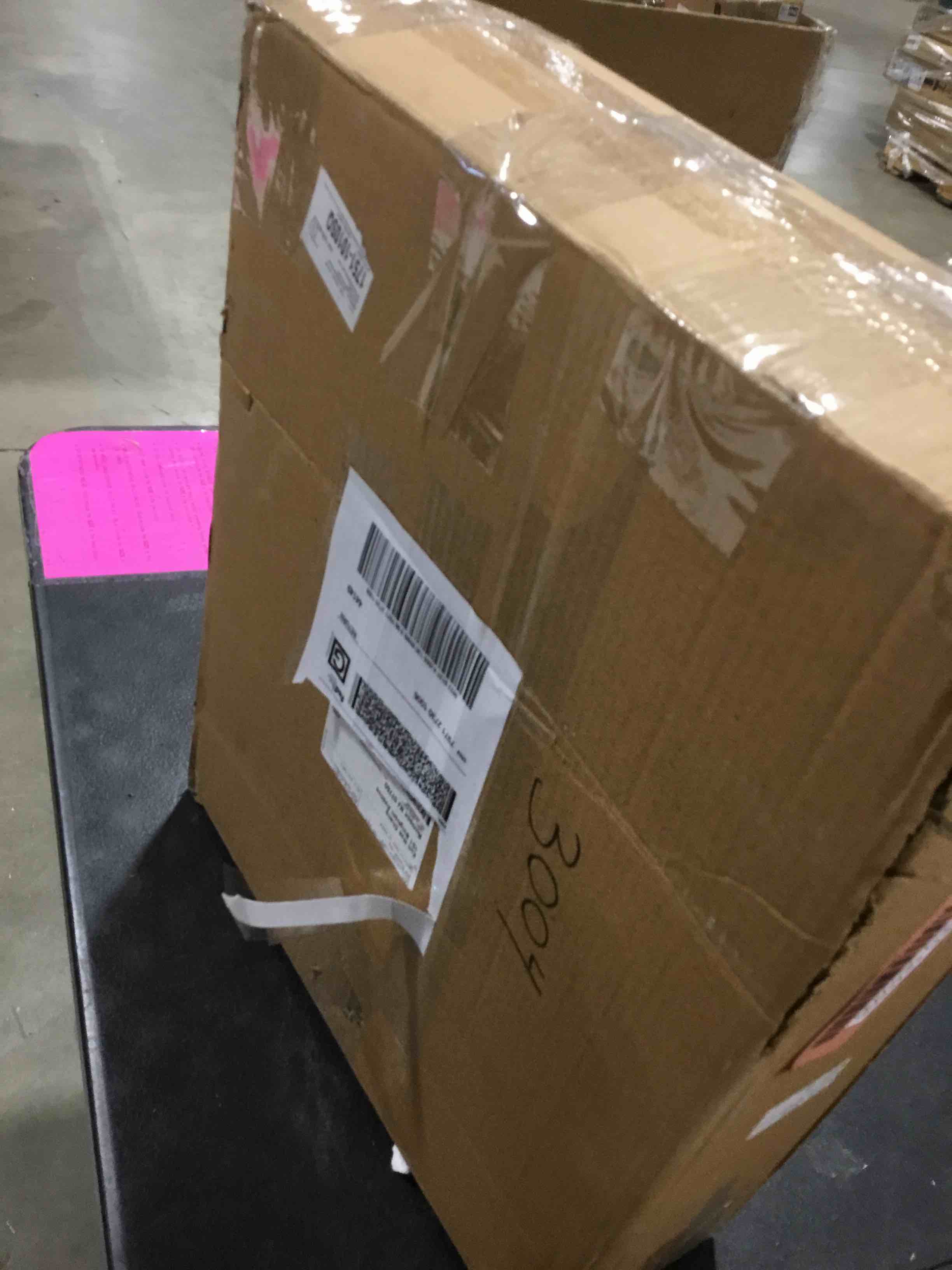https://s3.amazonaws.com/lotting-images-prod/bidfta/RED5845996_1741271762594.jpeg