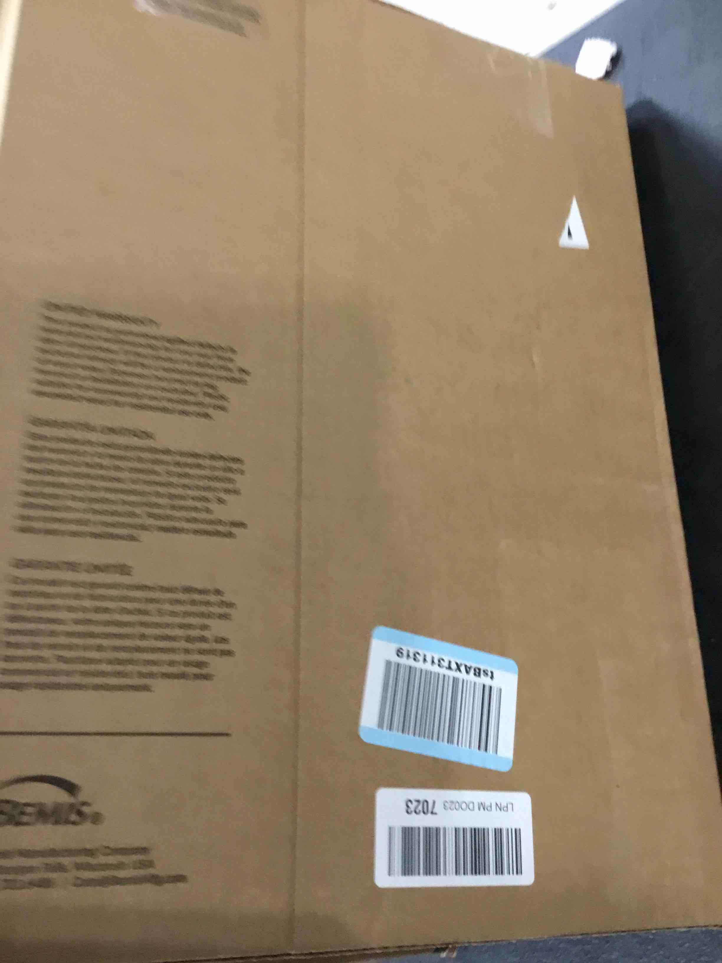 https://s3.amazonaws.com/lotting-images-prod/bidfta/RED5846238_1741355374365.jpeg
