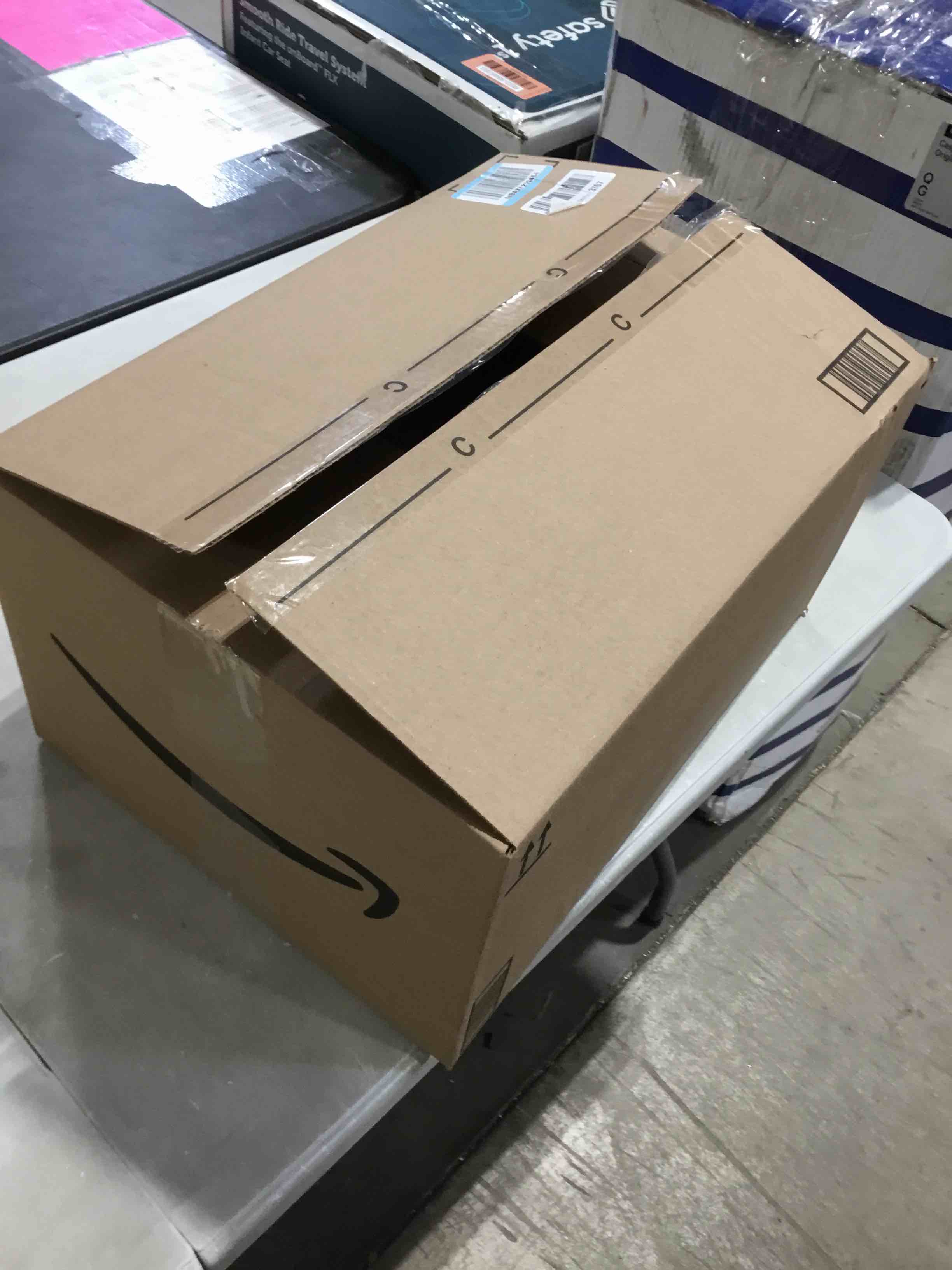 https://s3.amazonaws.com/lotting-images-prod/bidfta/RED5846417_1741619719613.jpeg