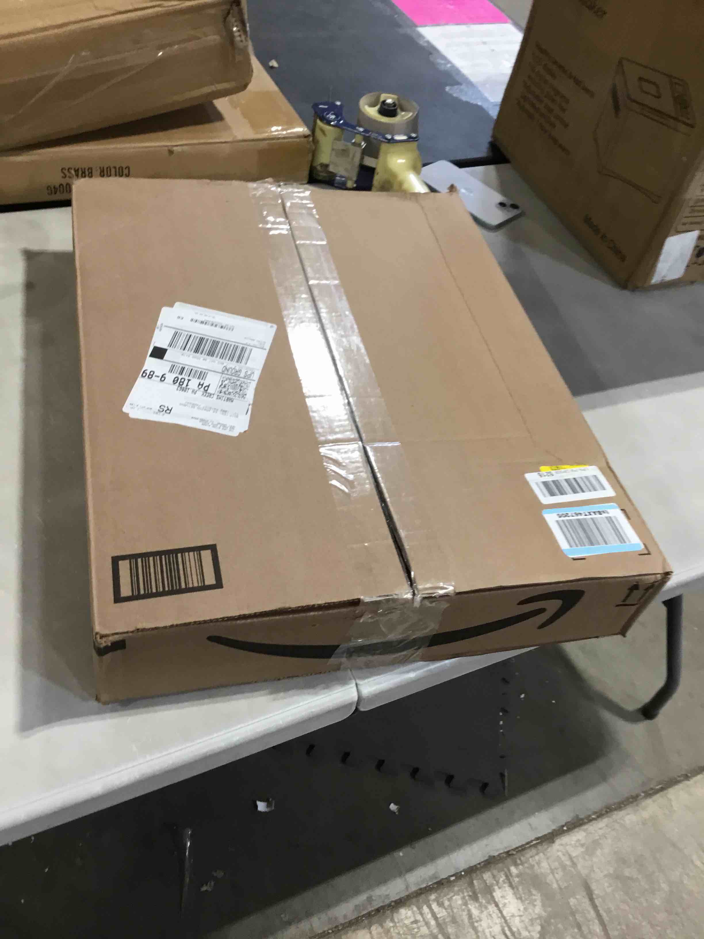 https://s3.amazonaws.com/lotting-images-prod/bidfta/RED5846492_1741633850836.jpeg