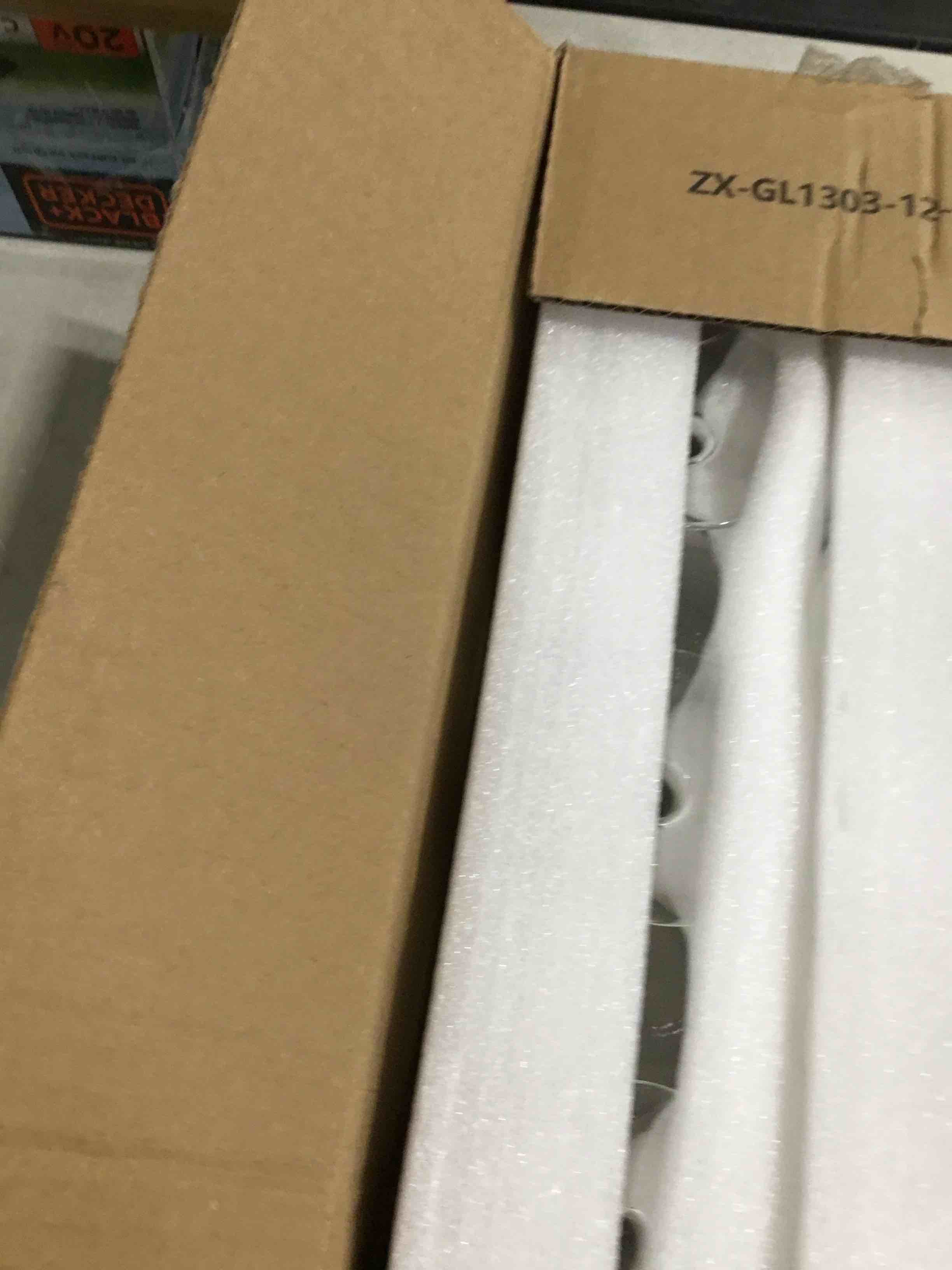 https://s3.amazonaws.com/lotting-images-prod/bidfta/RED5846506_1741635469259.jpeg