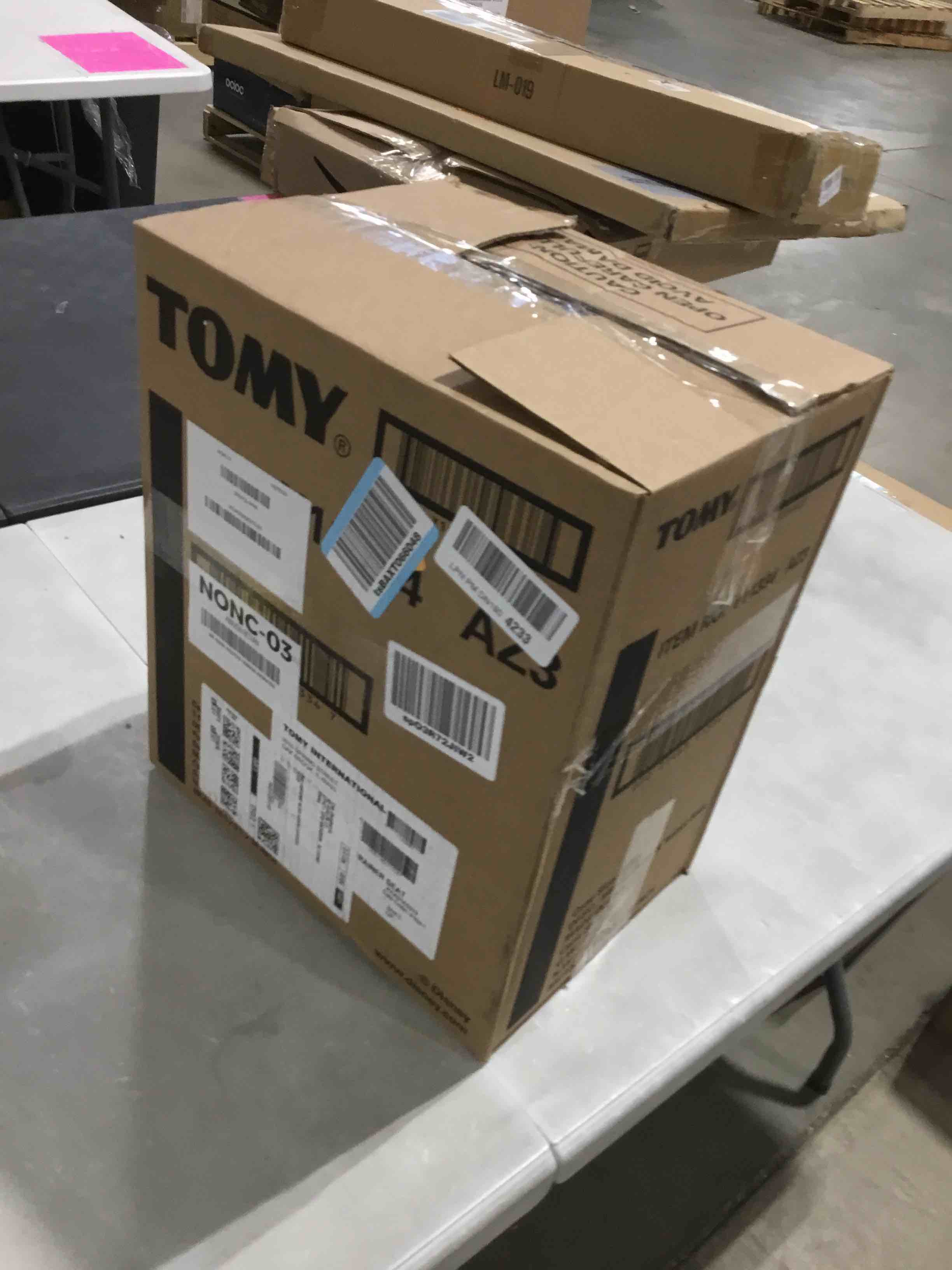 https://s3.amazonaws.com/lotting-images-prod/bidfta/RED5846621_1741699303429.jpeg
