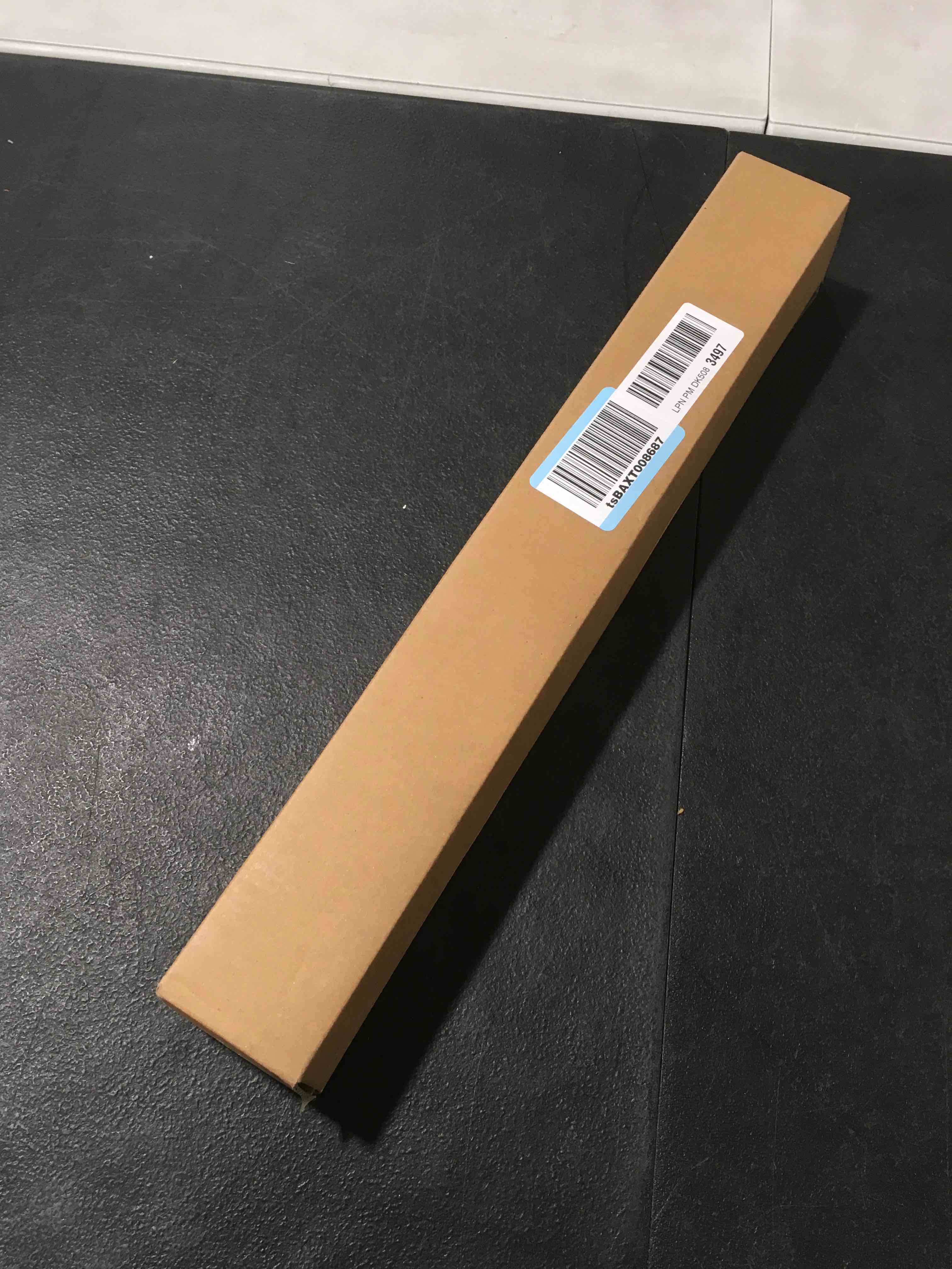 https://s3.amazonaws.com/lotting-images-prod/bidfta/RED5847203_1742210938626.jpeg