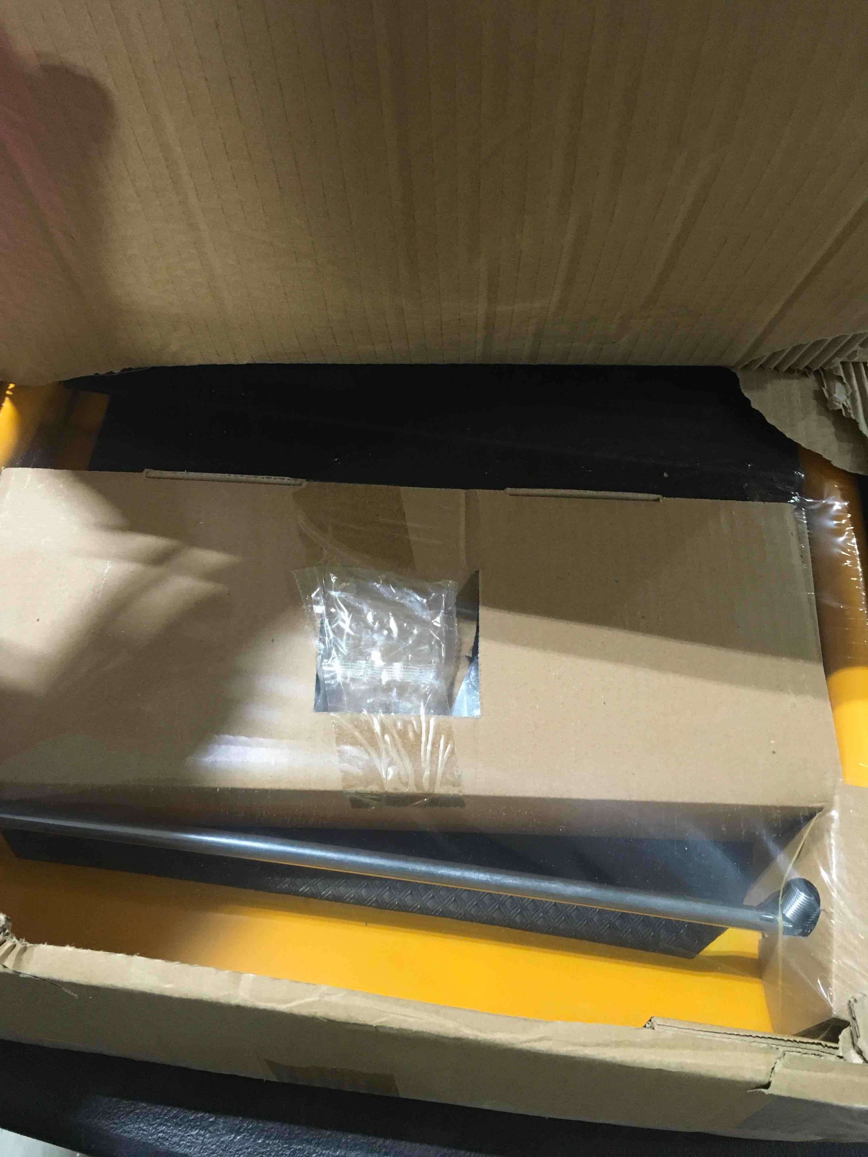 https://s3.amazonaws.com/lotting-images-prod/bidfta/RED5847218_1742213052776.jpeg