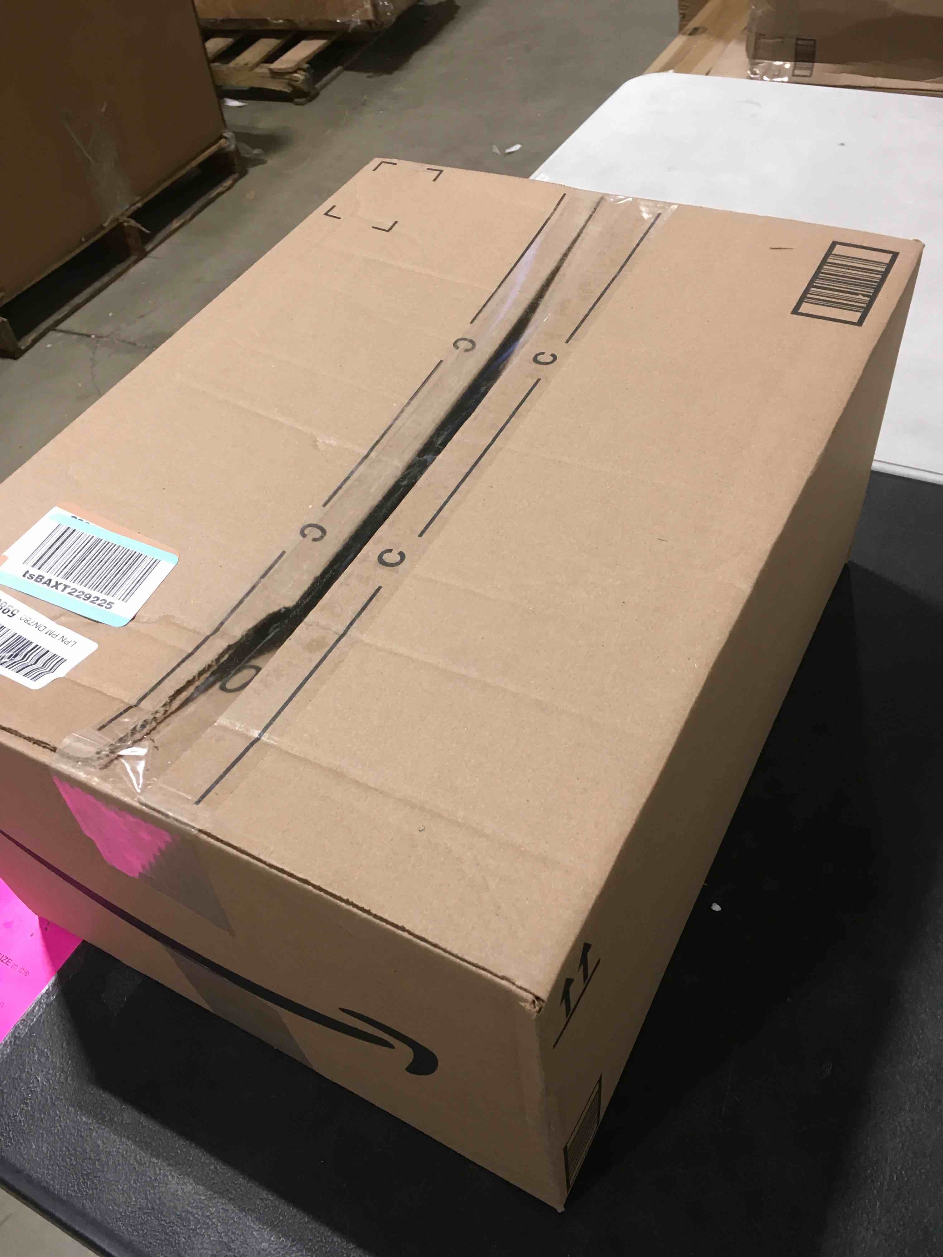 https://s3.amazonaws.com/lotting-images-prod/bidfta/RED5847219_1742213342062.jpeg