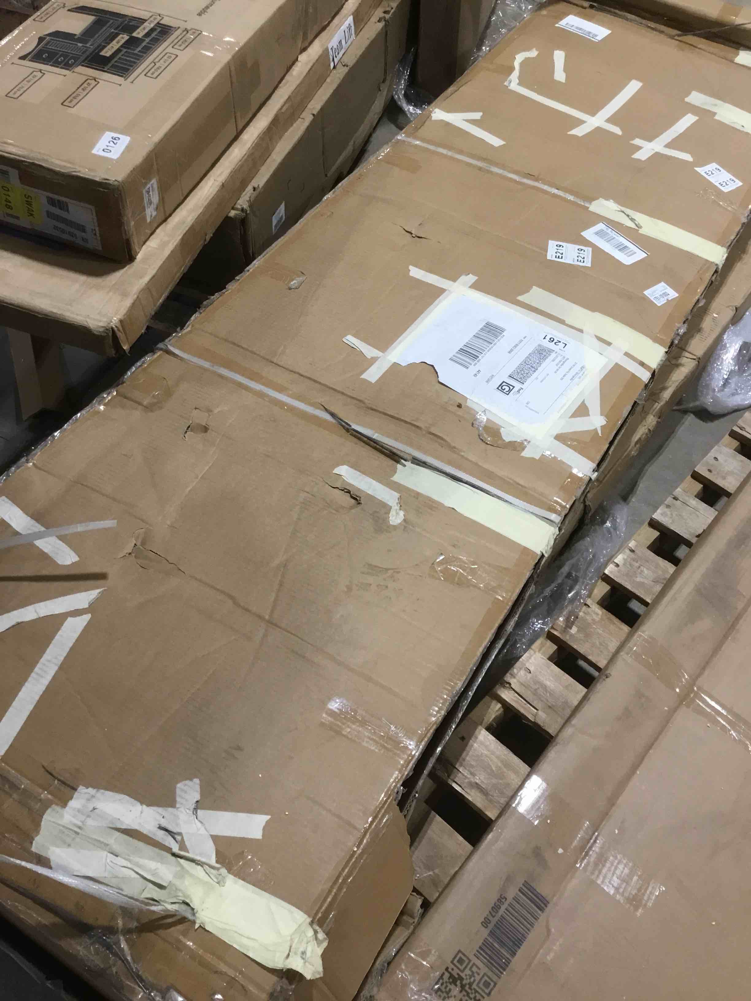 https://s3.amazonaws.com/lotting-images-prod/bidfta/RED5847465_1742323587057.jpeg