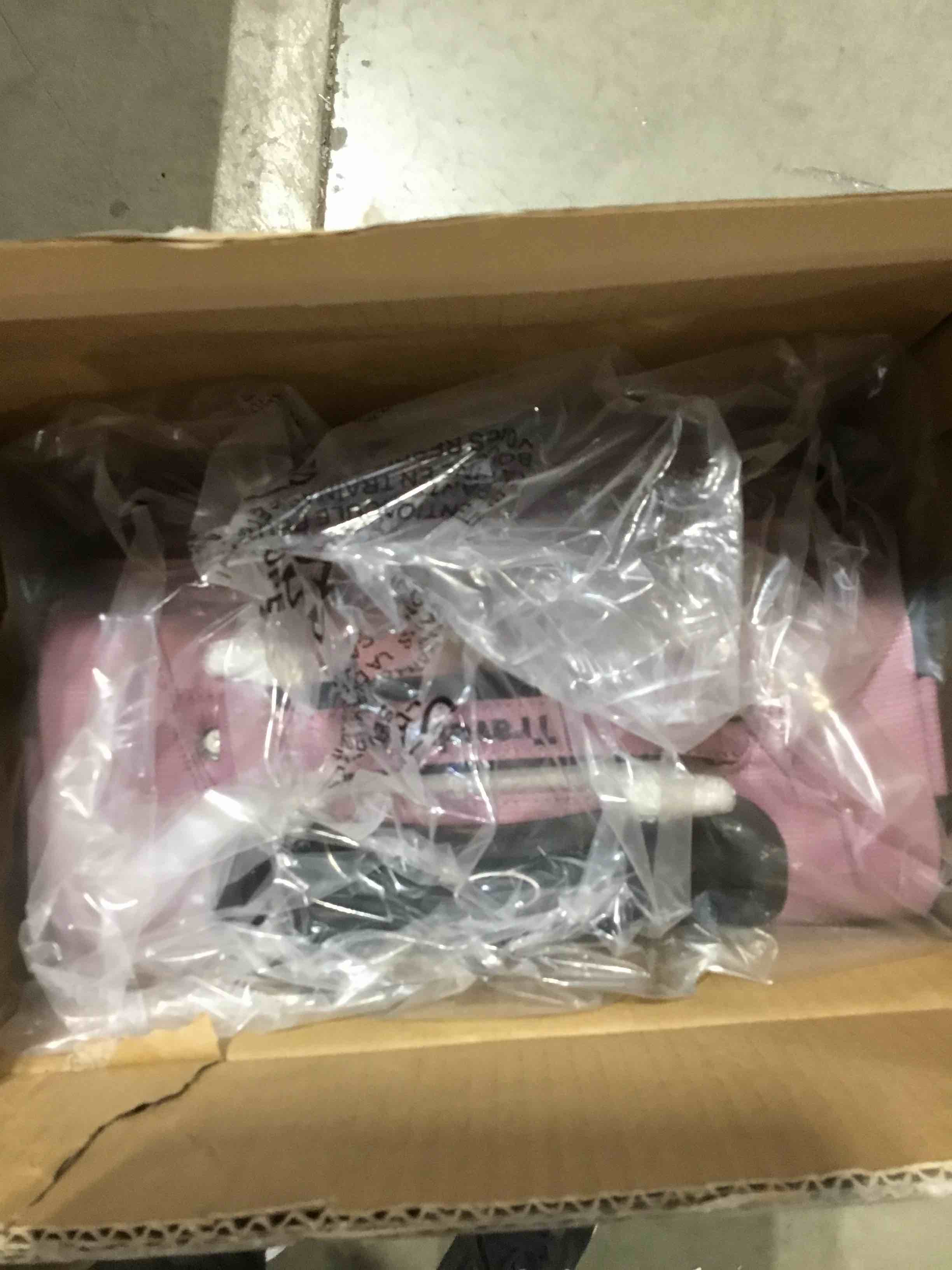 https://s3.amazonaws.com/lotting-images-prod/bidfta/RED5847711_1742490708270.jpeg