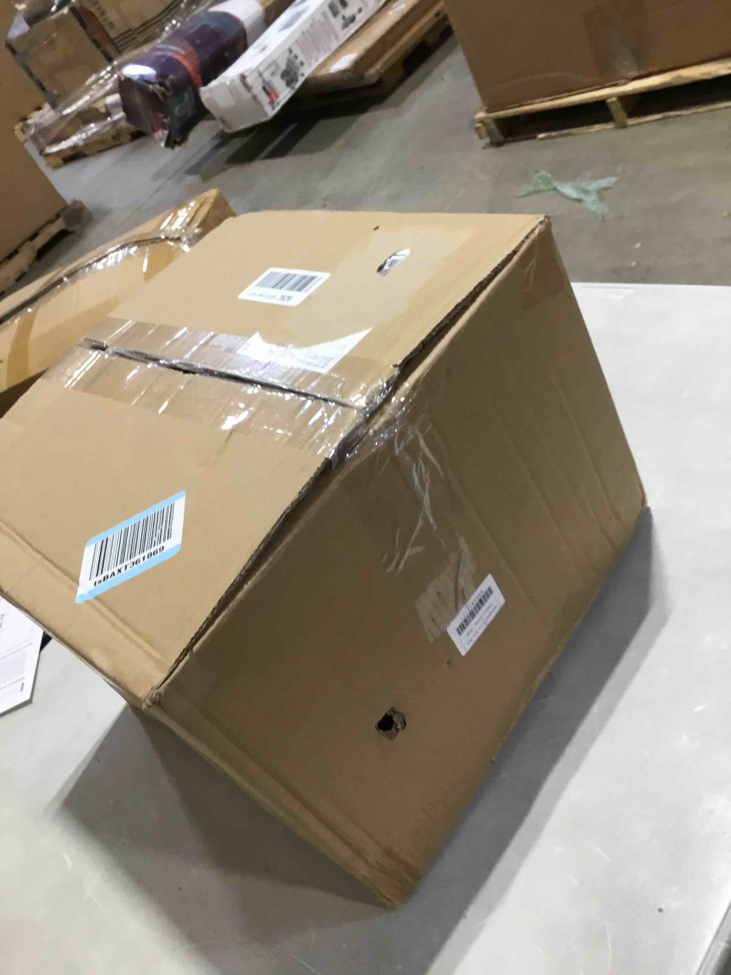 https://s3.amazonaws.com/lotting-images-prod/bidfta/RED5847832_1742498168232.jpeg