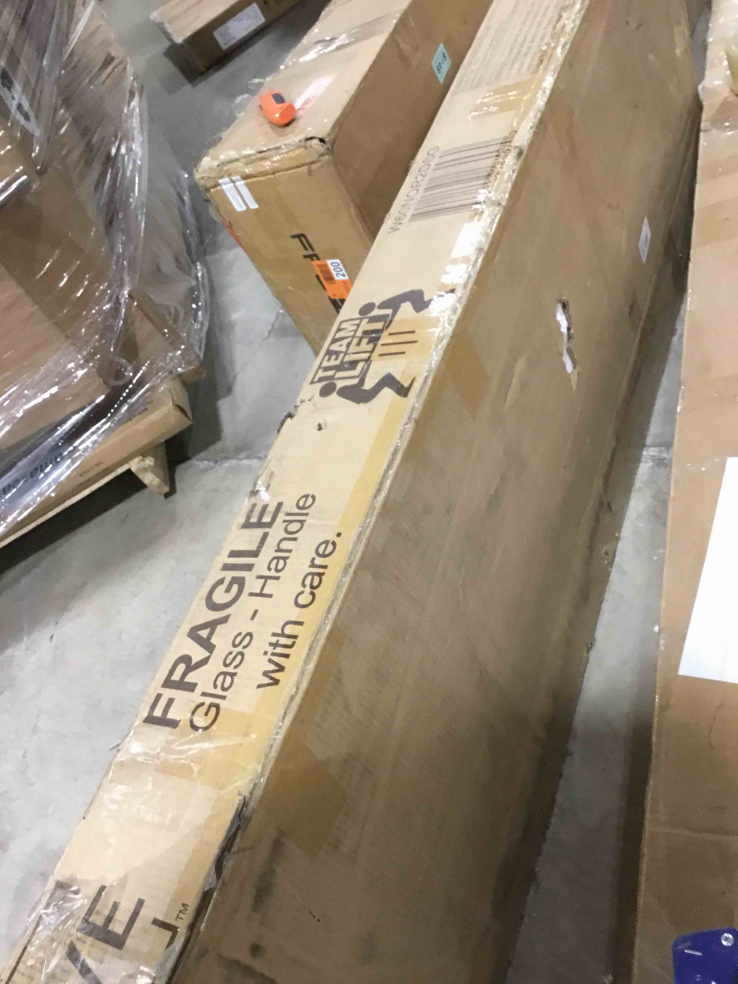 https://s3.amazonaws.com/lotting-images-prod/bidfta/RED5847934_1742555973149.jpeg