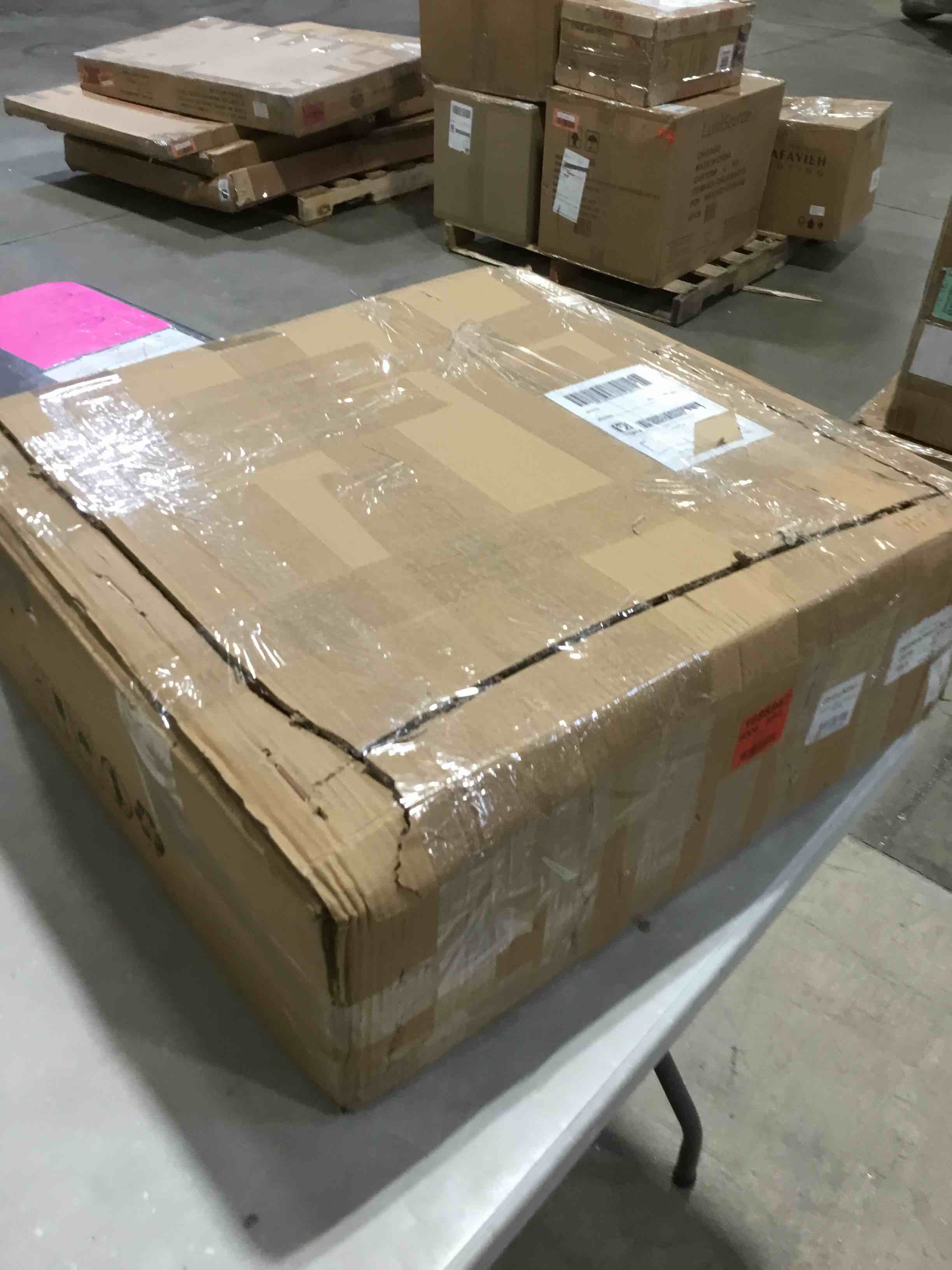 https://s3.amazonaws.com/lotting-images-prod/bidfta/RED5848160_1742823317827.jpeg