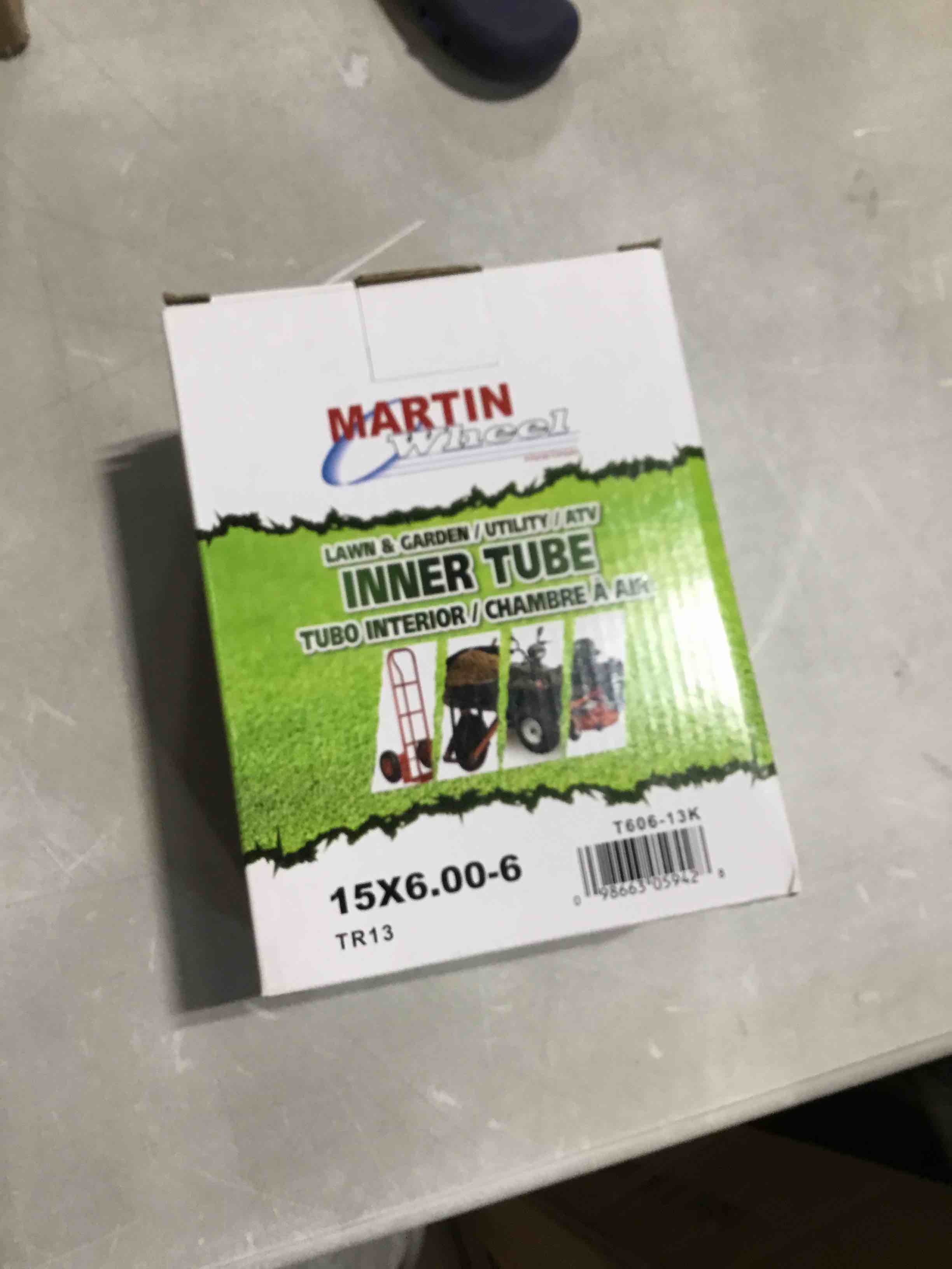 https://s3.amazonaws.com/lotting-images-prod/bidfta/RED5848524_1742917309359.jpeg