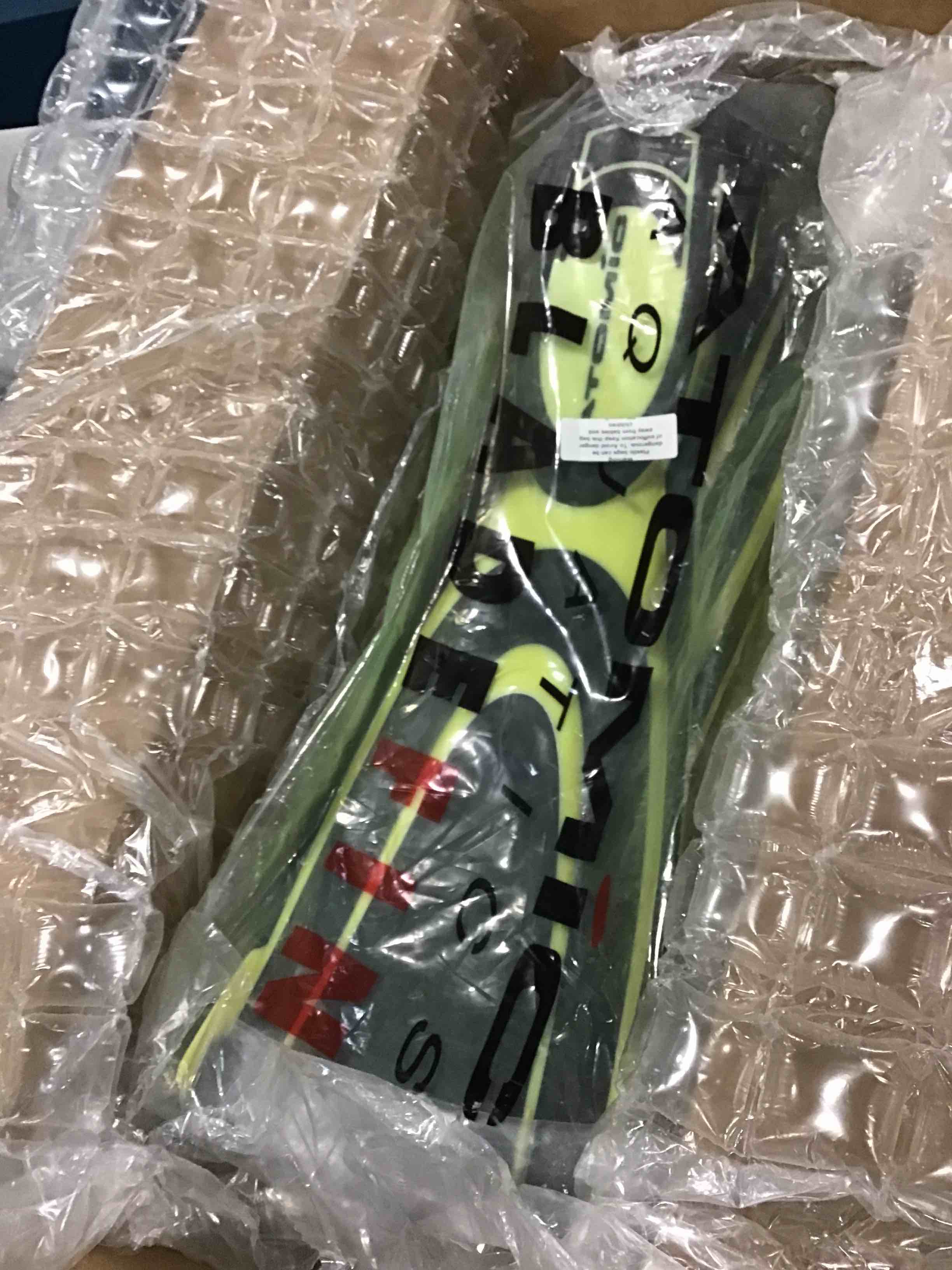 https://s3.amazonaws.com/lotting-images-prod/bidfta/RED5848997_1705500534830.jpeg