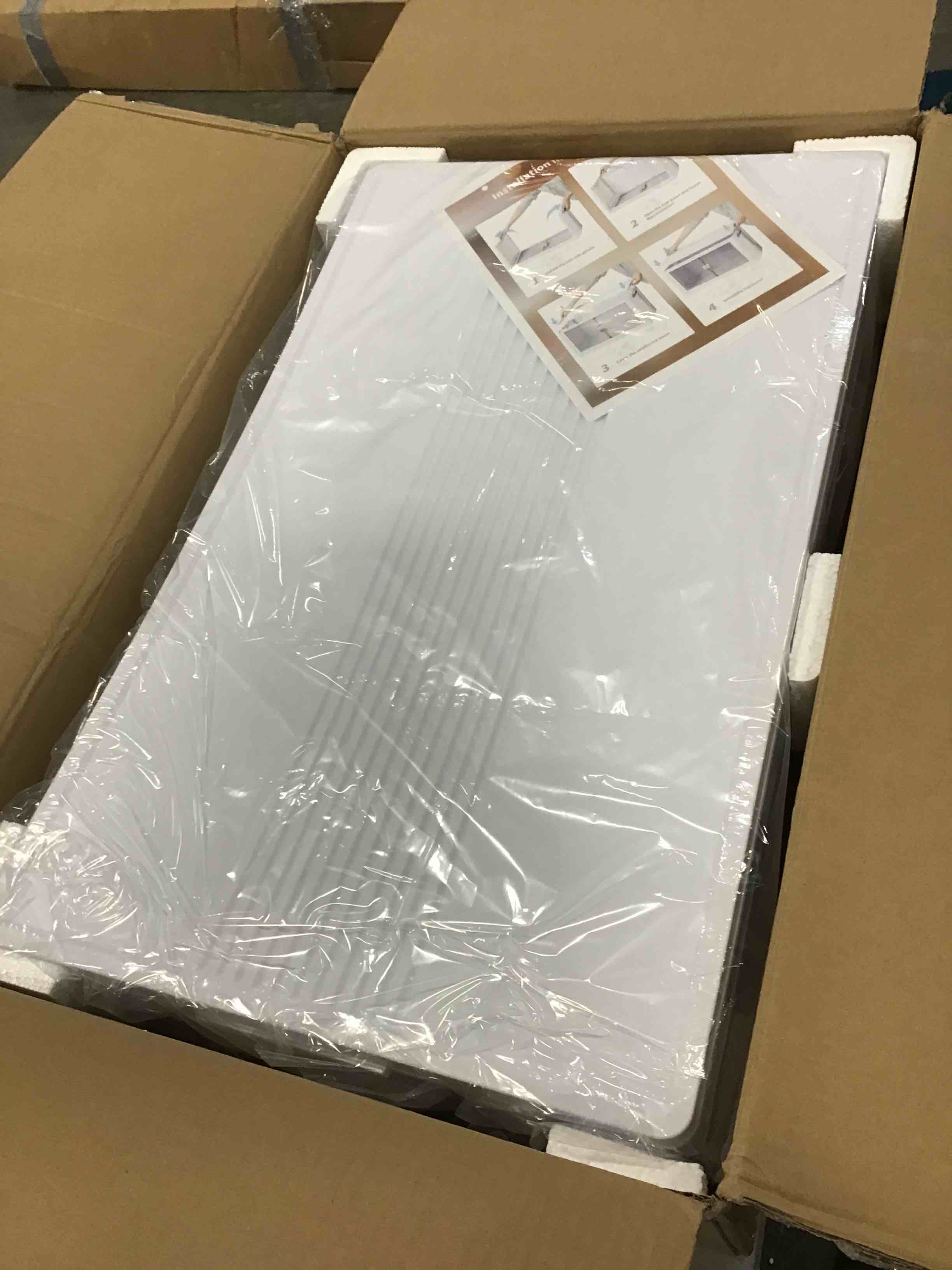 https://s3.amazonaws.com/lotting-images-prod/bidfta/RED5849151_1705521277489.jpeg