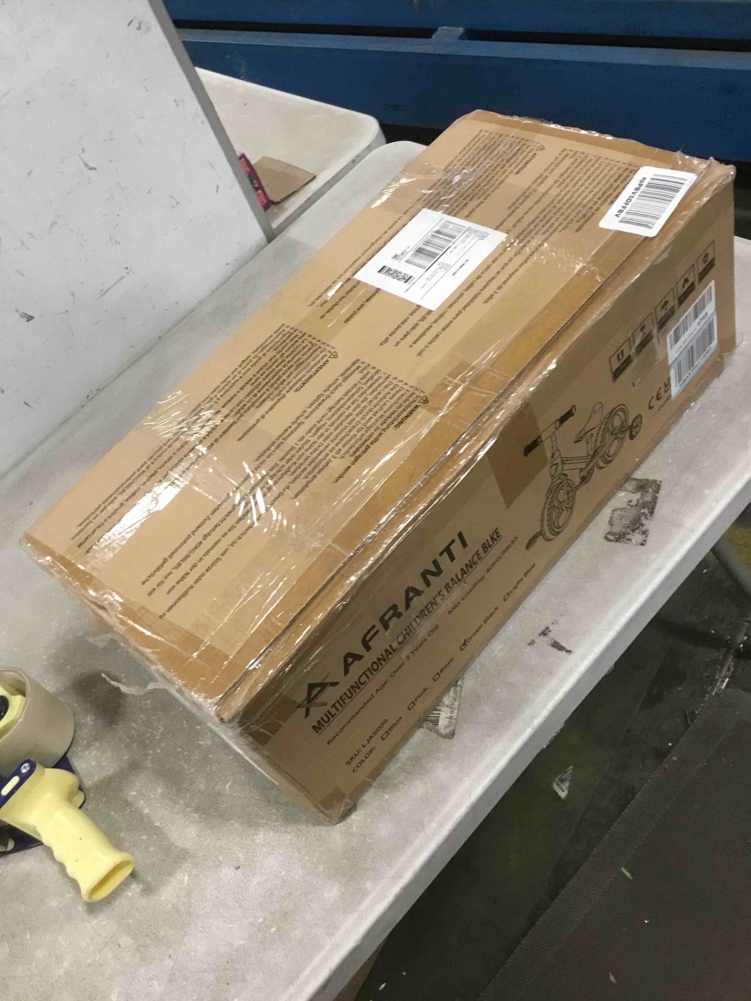https://s3.amazonaws.com/lotting-images-prod/bidfta/RED5849426_1705761965950.jpeg