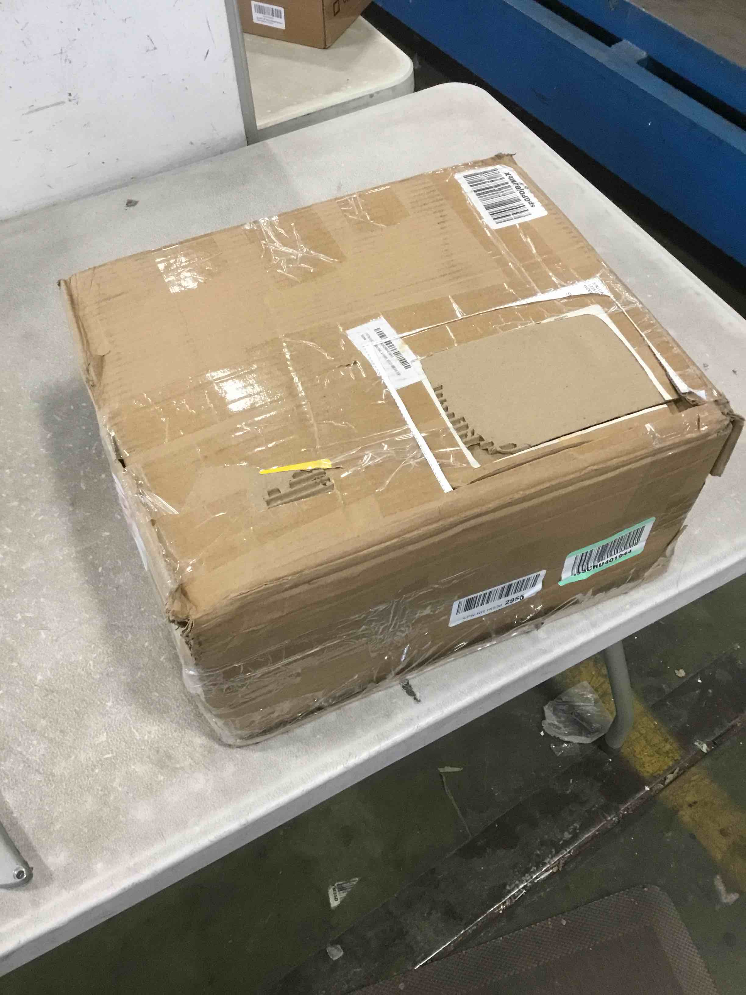 https://s3.amazonaws.com/lotting-images-prod/bidfta/RED5849580_1705782297465.jpeg