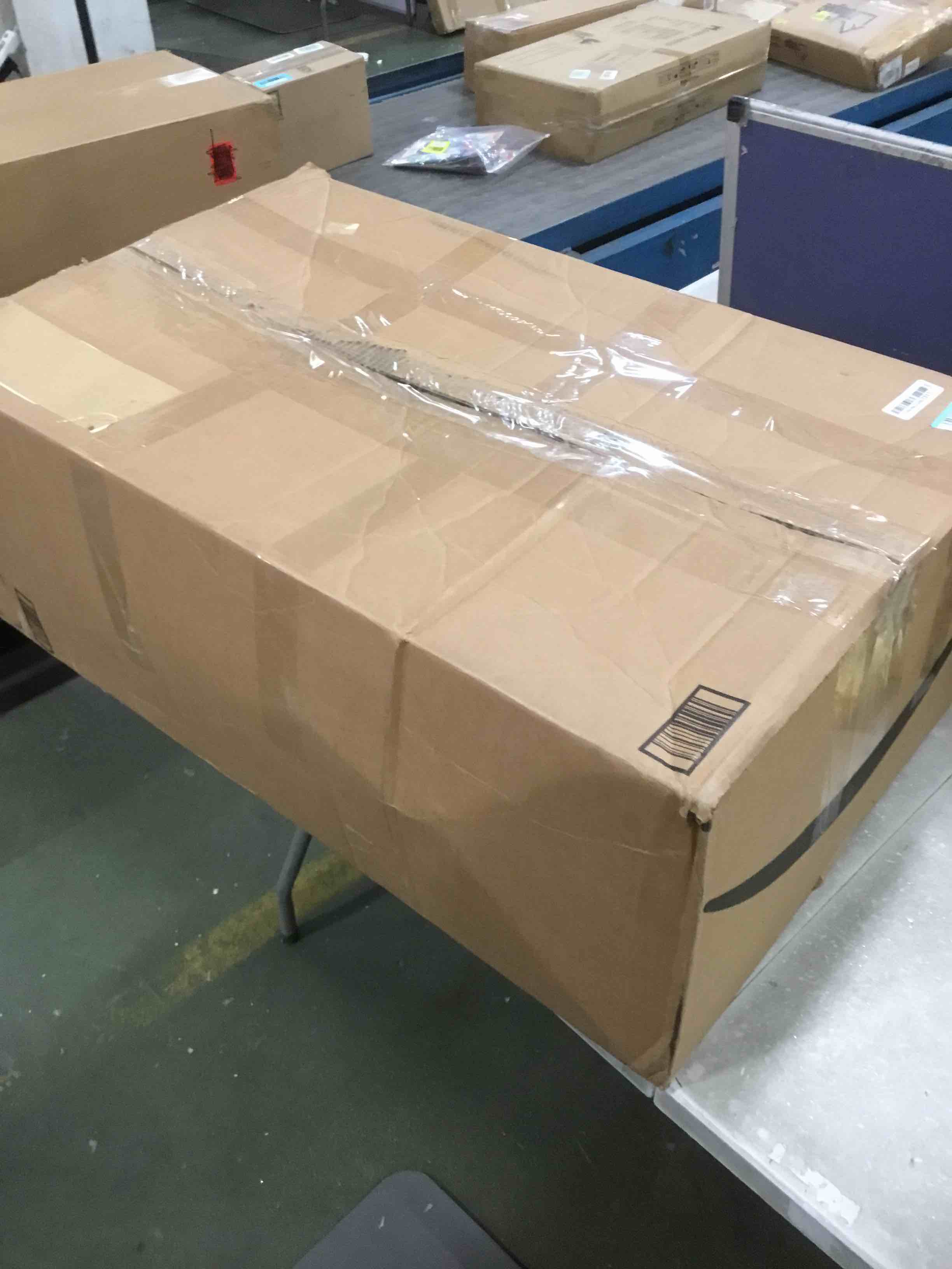 https://s3.amazonaws.com/lotting-images-prod/bidfta/RED5849615_1705926813941.jpeg
