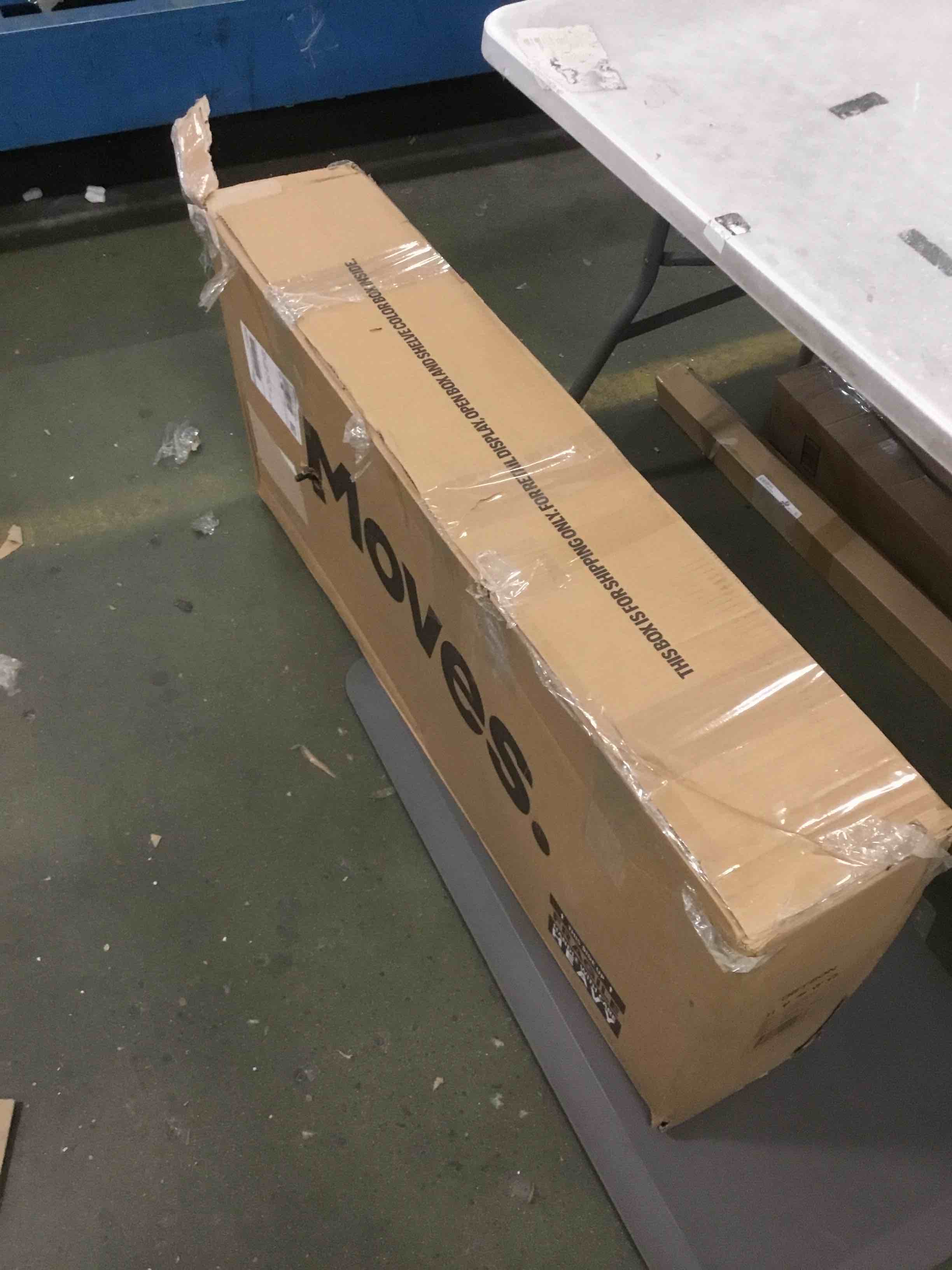 https://s3.amazonaws.com/lotting-images-prod/bidfta/RED5849684_1705937197544.jpeg
