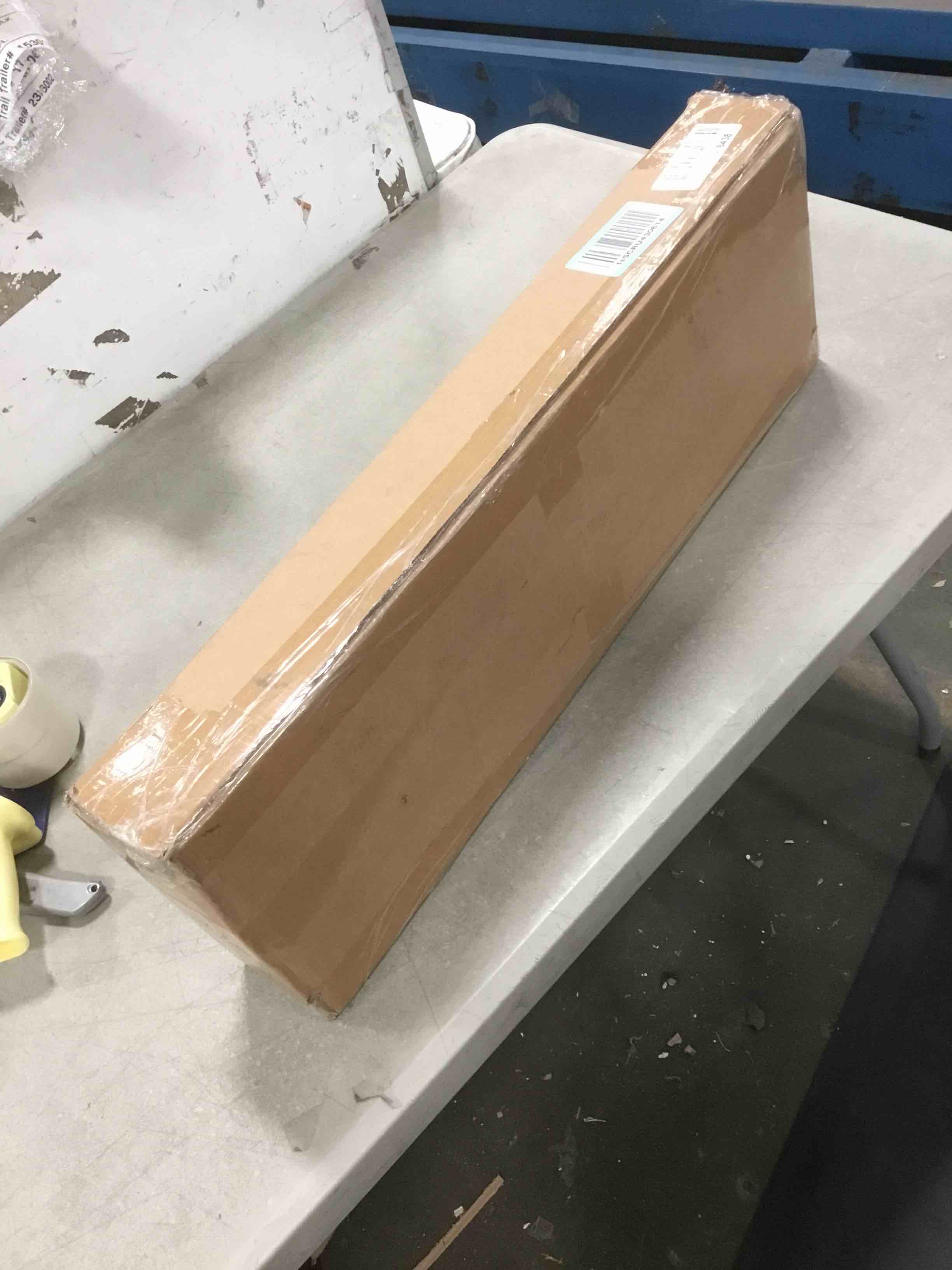 https://s3.amazonaws.com/lotting-images-prod/bidfta/RED5850028_1706043537877.jpeg
