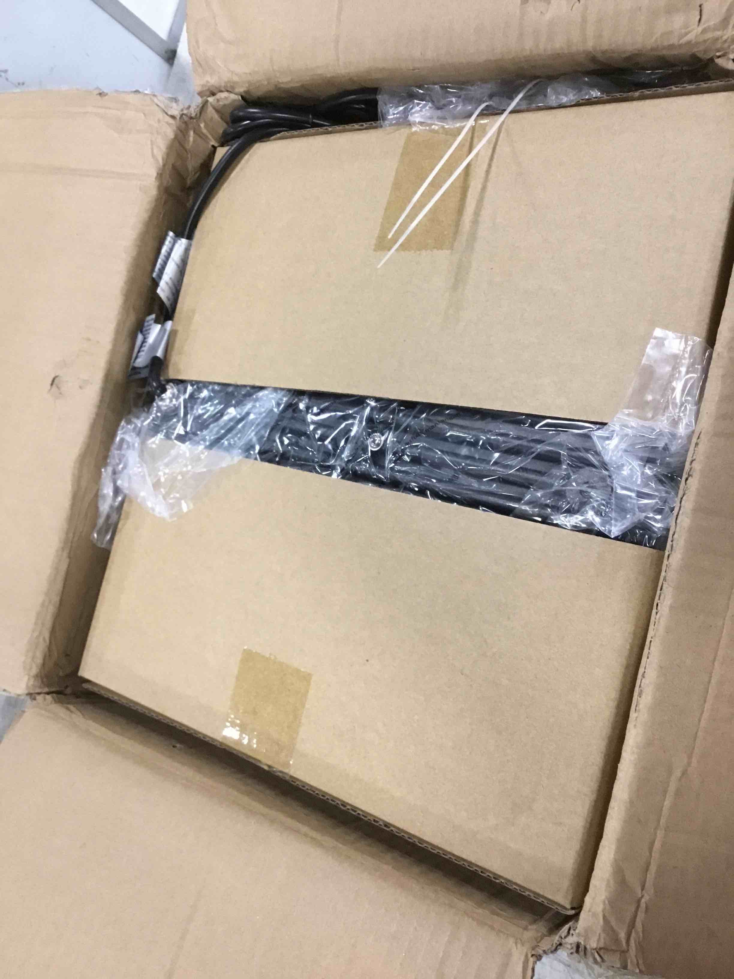 https://s3.amazonaws.com/lotting-images-prod/bidfta/RED5850438_1706208186912.jpeg