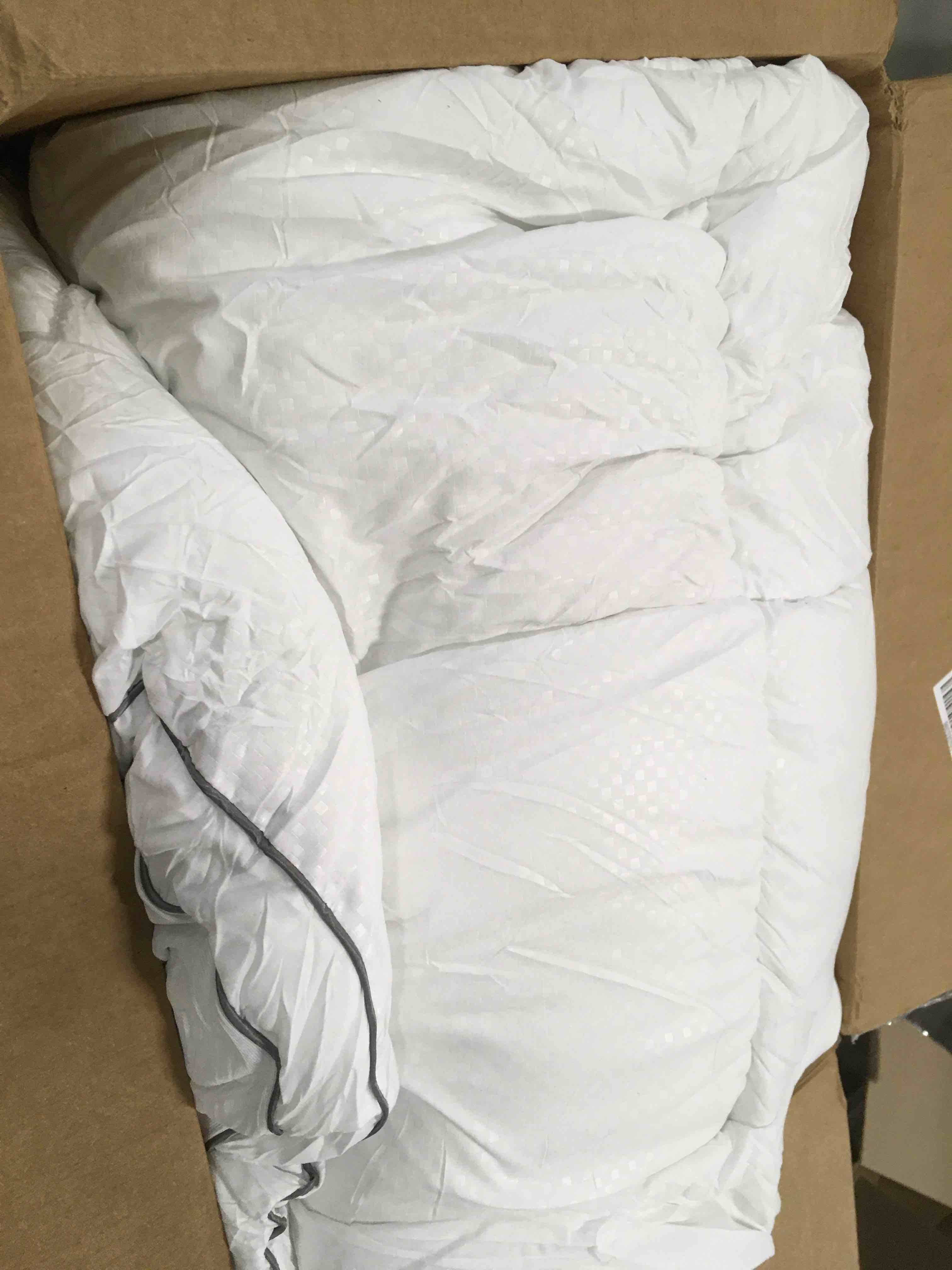 https://s3.amazonaws.com/lotting-images-prod/bidfta/RED5850779_1705610645979.jpeg