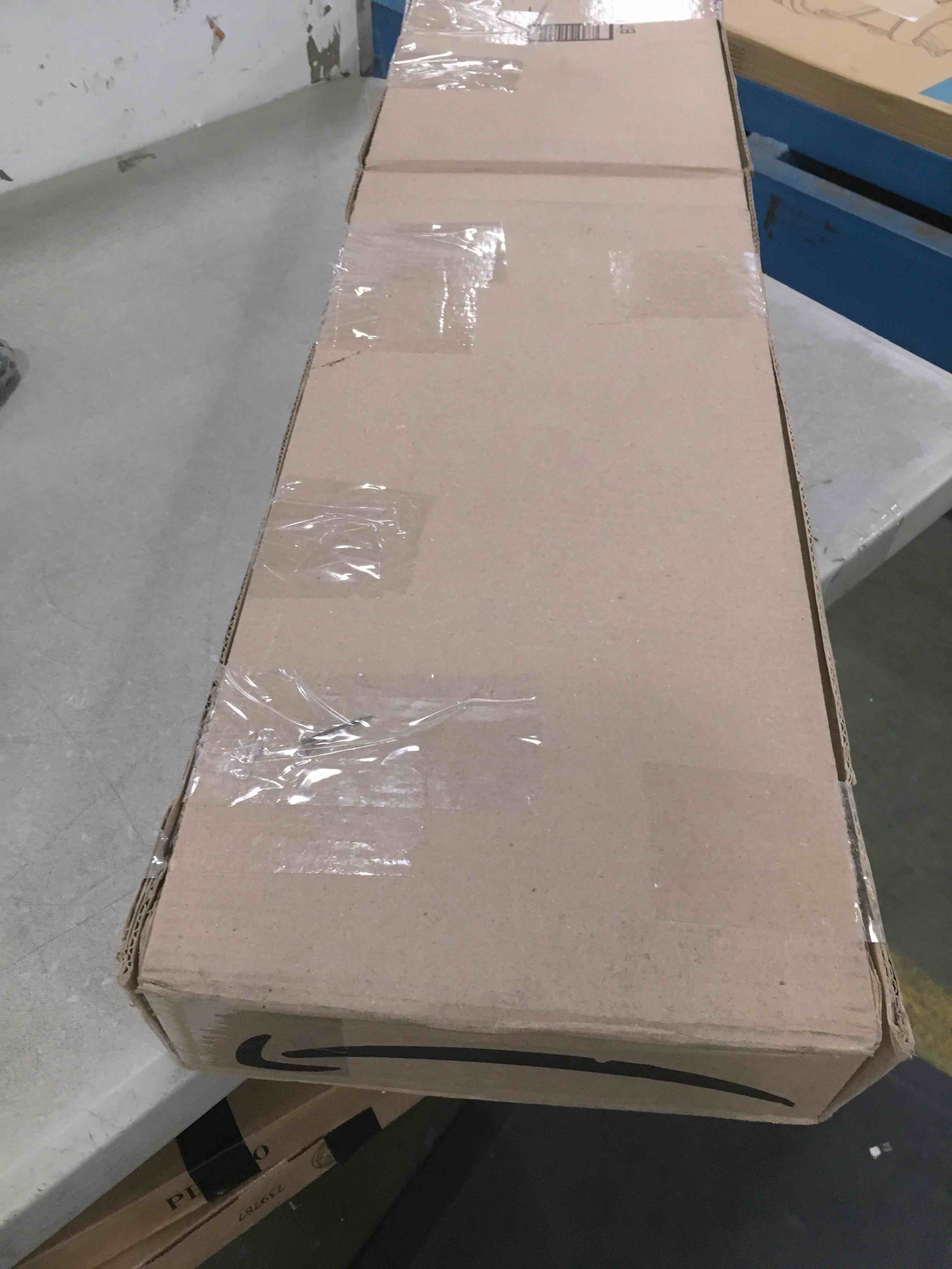 https://s3.amazonaws.com/lotting-images-prod/bidfta/RED5850790_1705611682786.jpeg