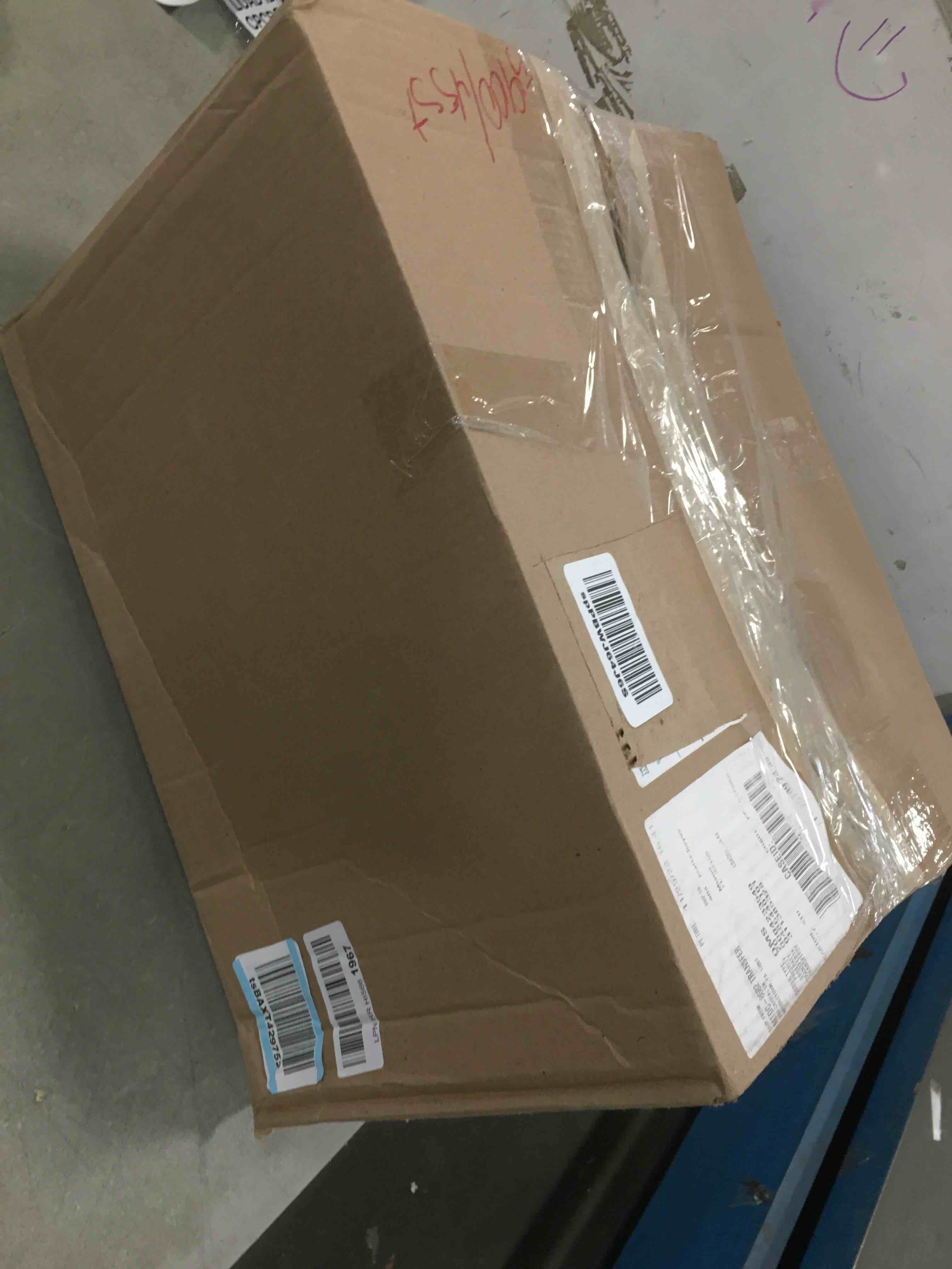 https://s3.amazonaws.com/lotting-images-prod/bidfta/RED5850791_1705611765780.jpeg