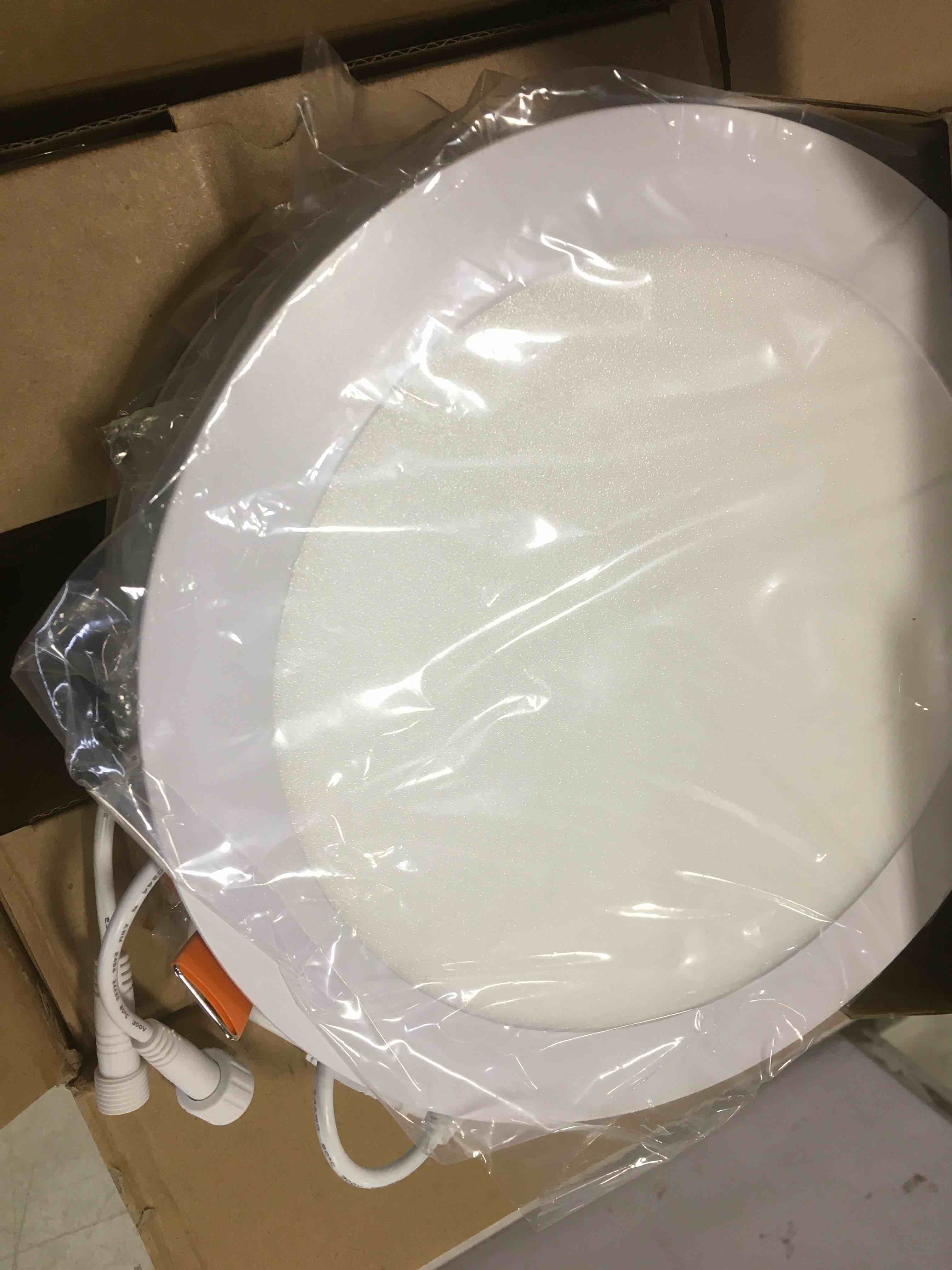 https://s3.amazonaws.com/lotting-images-prod/bidfta/RED5851133_1705768795949.jpeg