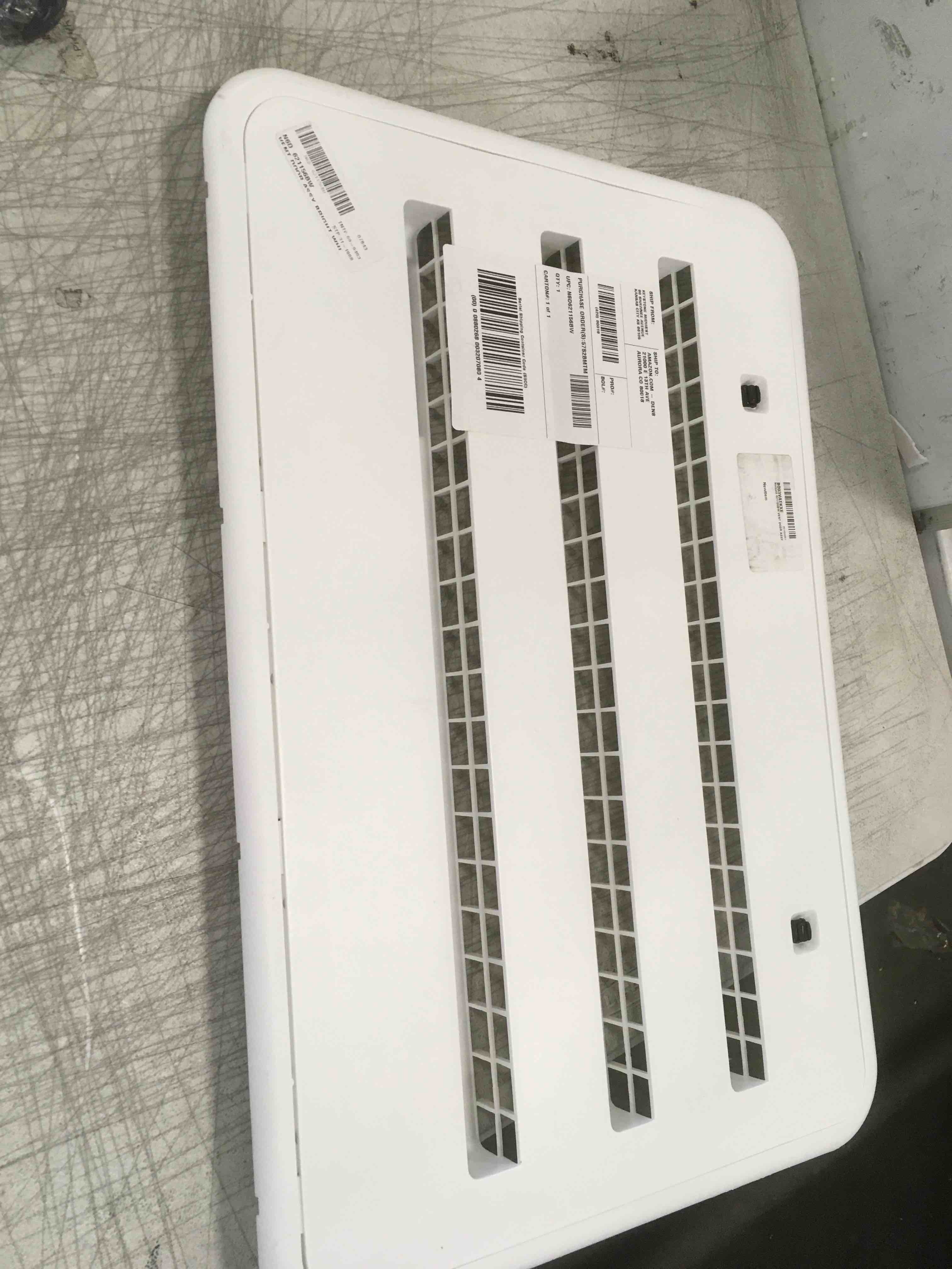 https://s3.amazonaws.com/lotting-images-prod/bidfta/RED5851441_1705951387831.jpeg
