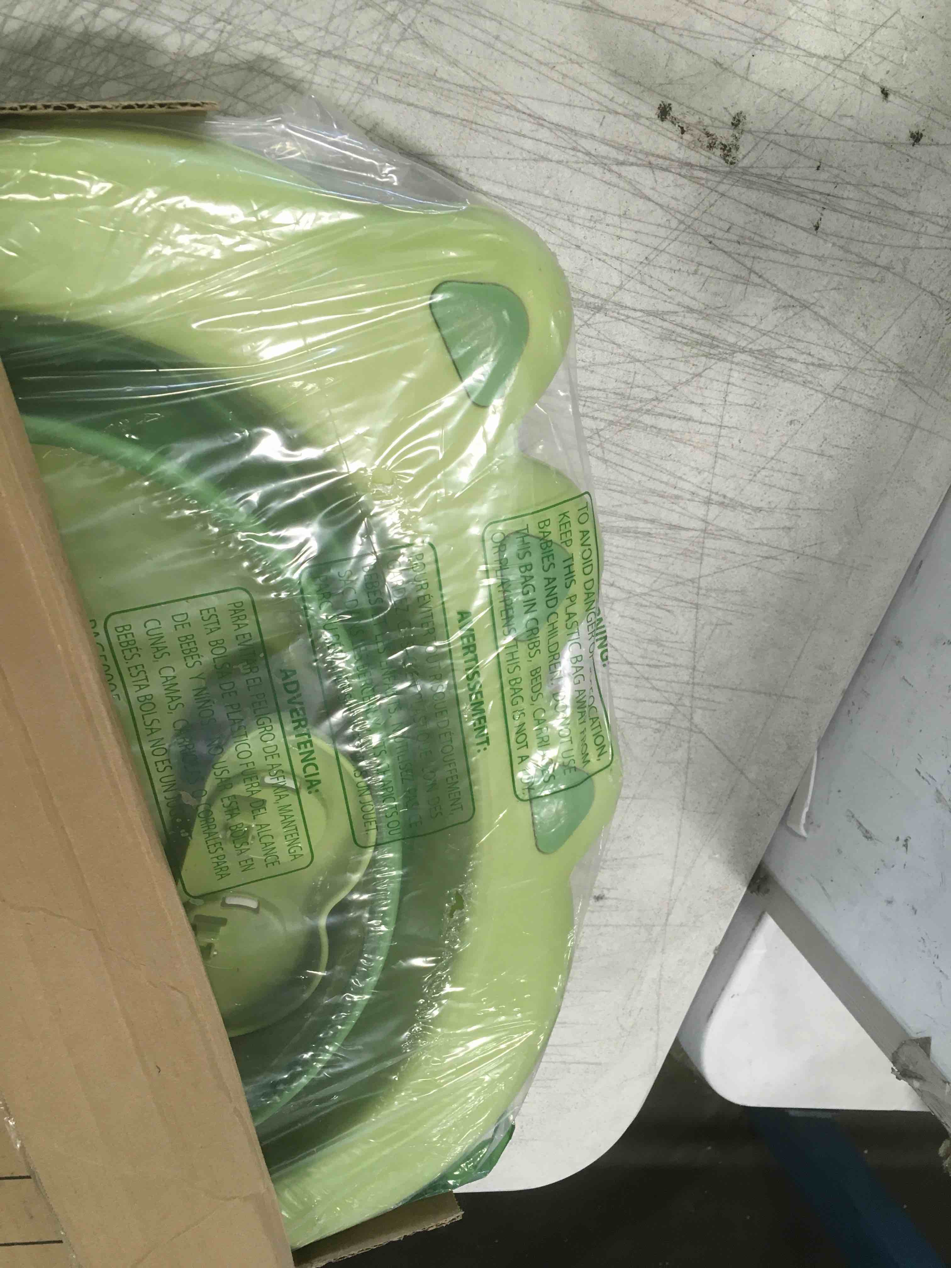 https://s3.amazonaws.com/lotting-images-prod/bidfta/RED5851442_1705951485529.jpeg