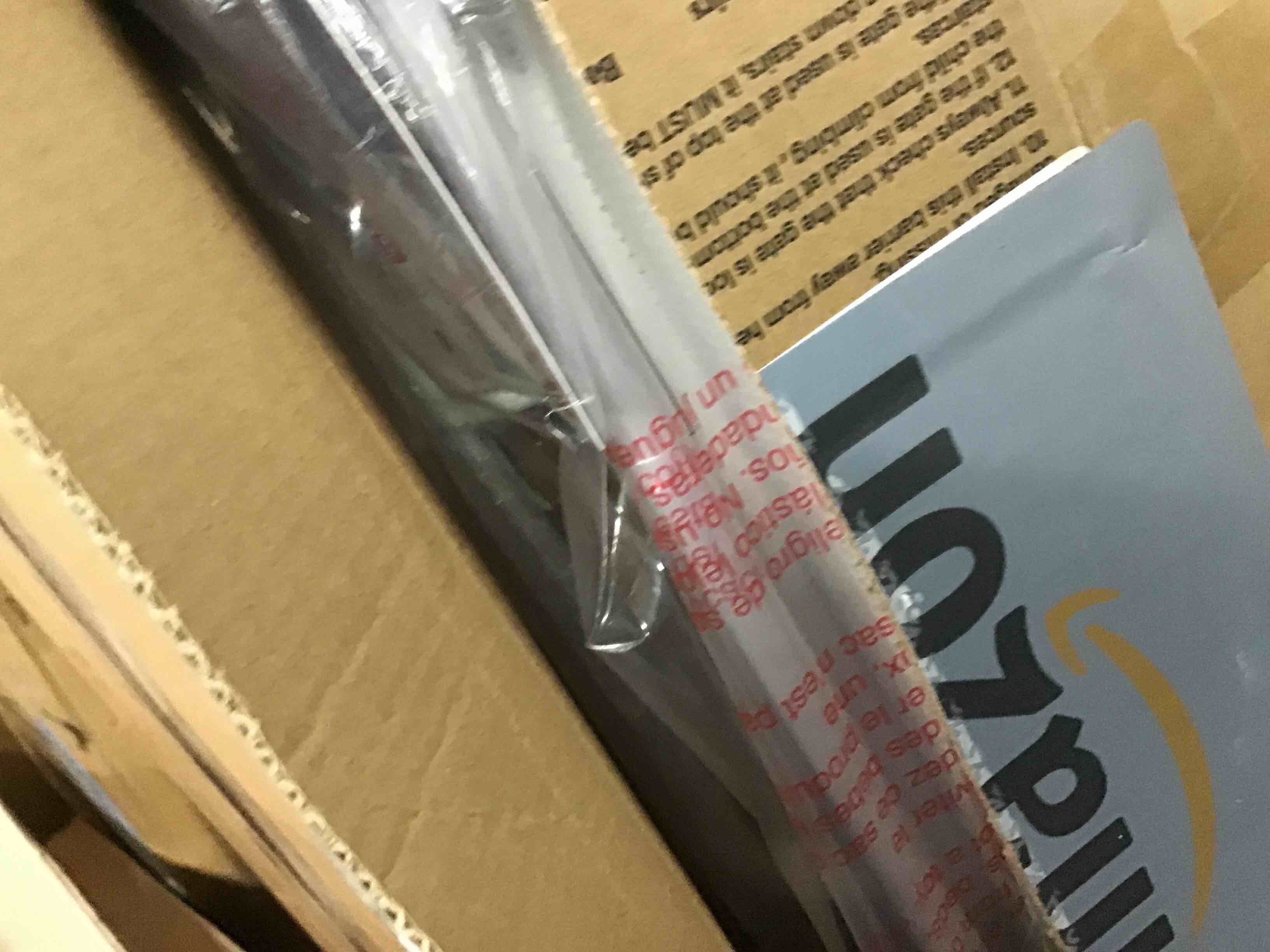 https://s3.amazonaws.com/lotting-images-prod/bidfta/RED5853726_1714570929229.jpeg