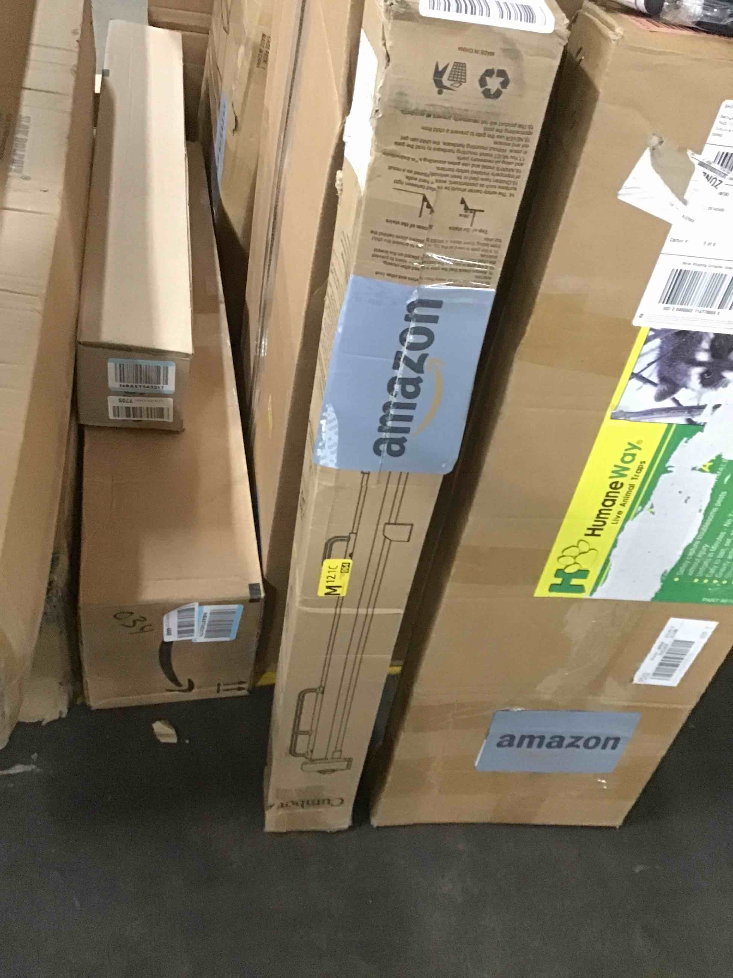 https://s3.amazonaws.com/lotting-images-prod/bidfta/RED5853726_1714570945482.jpeg