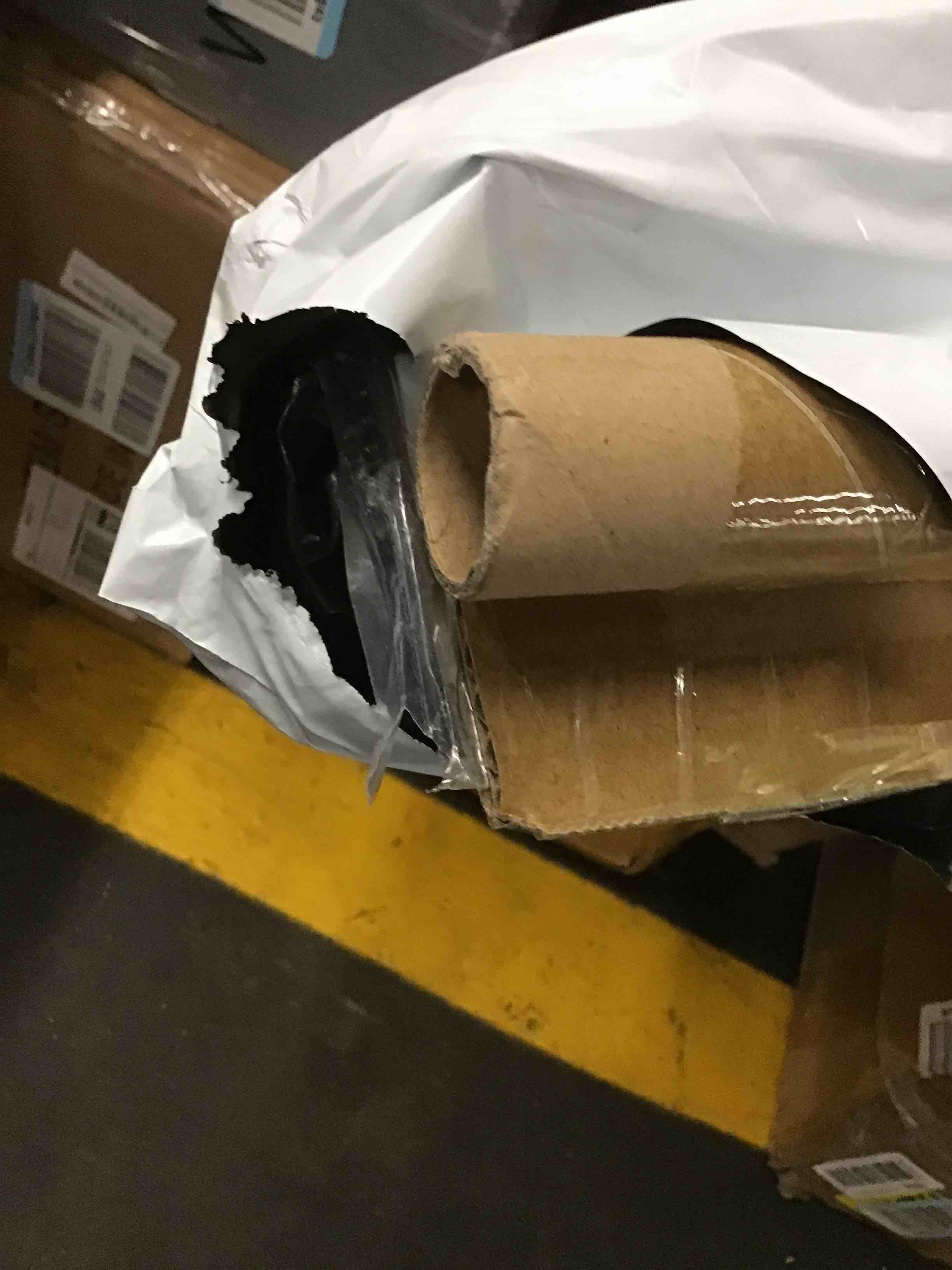 https://s3.amazonaws.com/lotting-images-prod/bidfta/RED5853731_1714571344534.jpeg