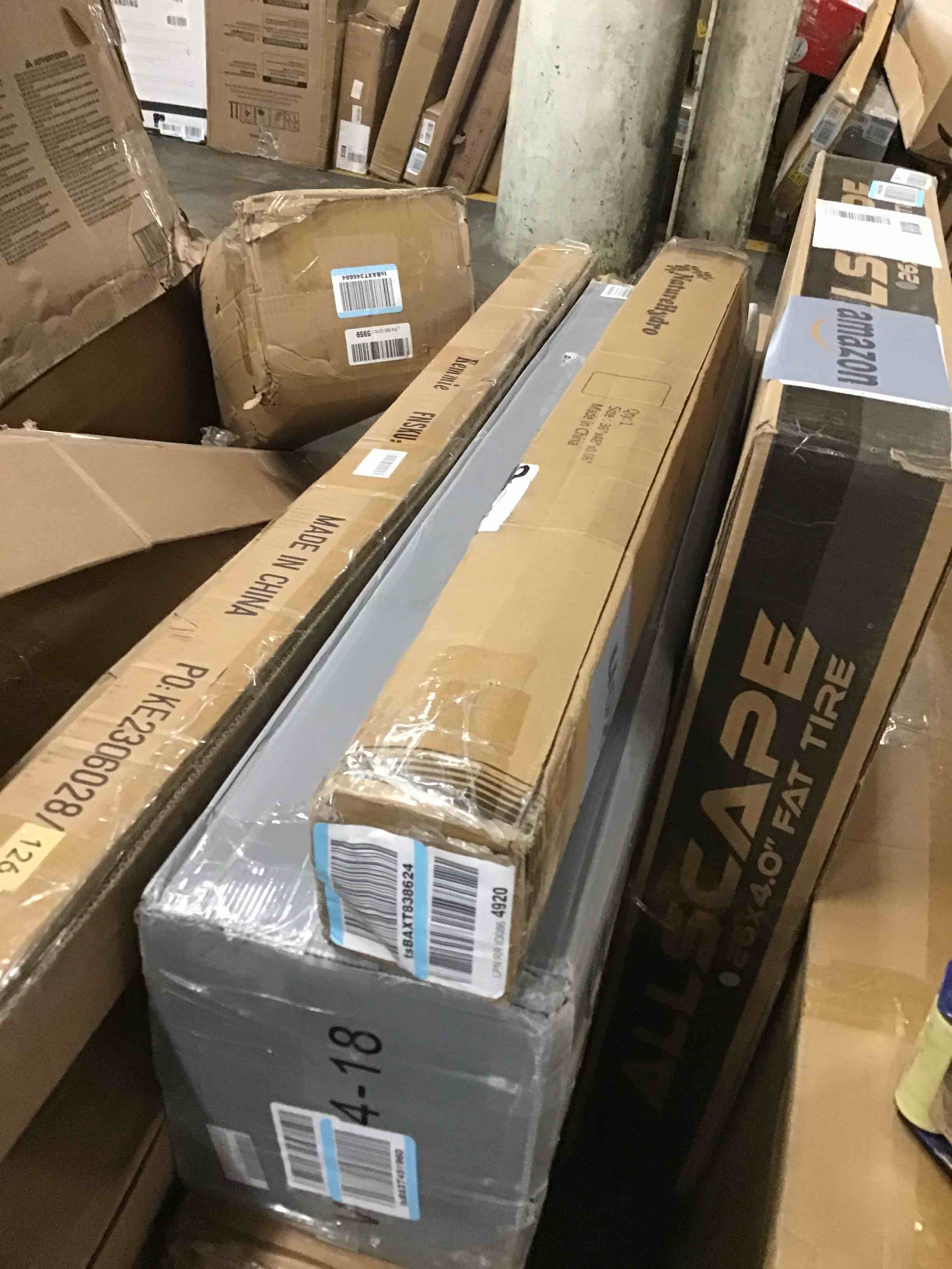 https://s3.amazonaws.com/lotting-images-prod/bidfta/RED5853733_1714571550823.jpeg