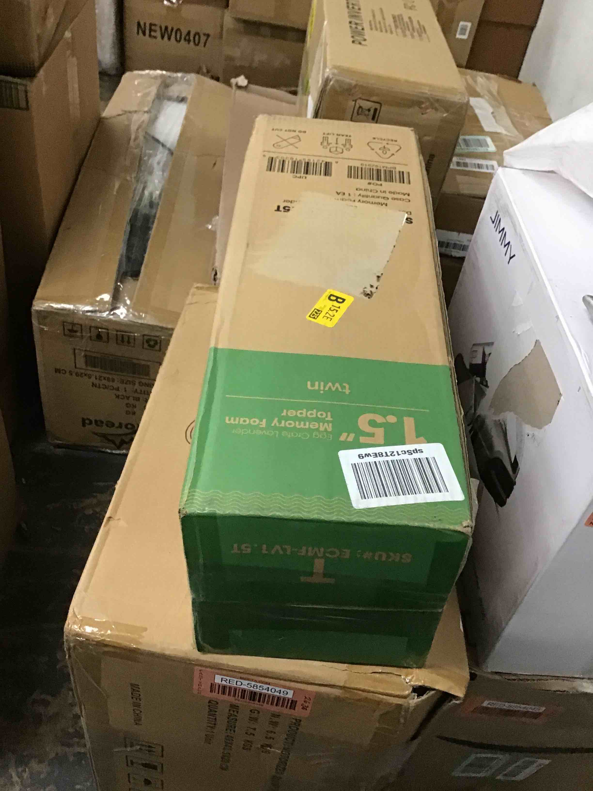 https://s3.amazonaws.com/lotting-images-prod/bidfta/RED5854050_1715360982897.jpeg