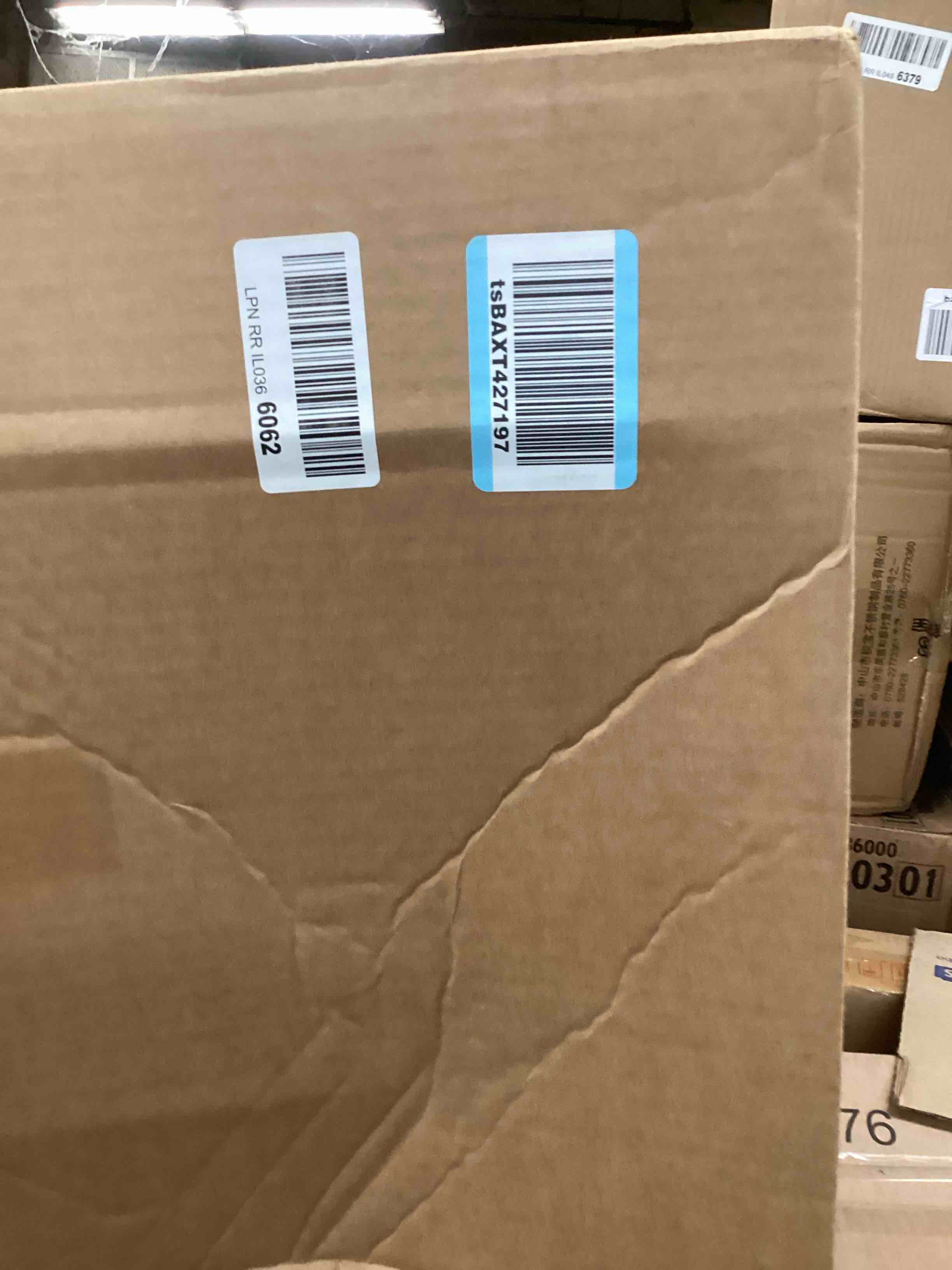 https://s3.amazonaws.com/lotting-images-prod/bidfta/RED5854502_1722624562456.jpeg
