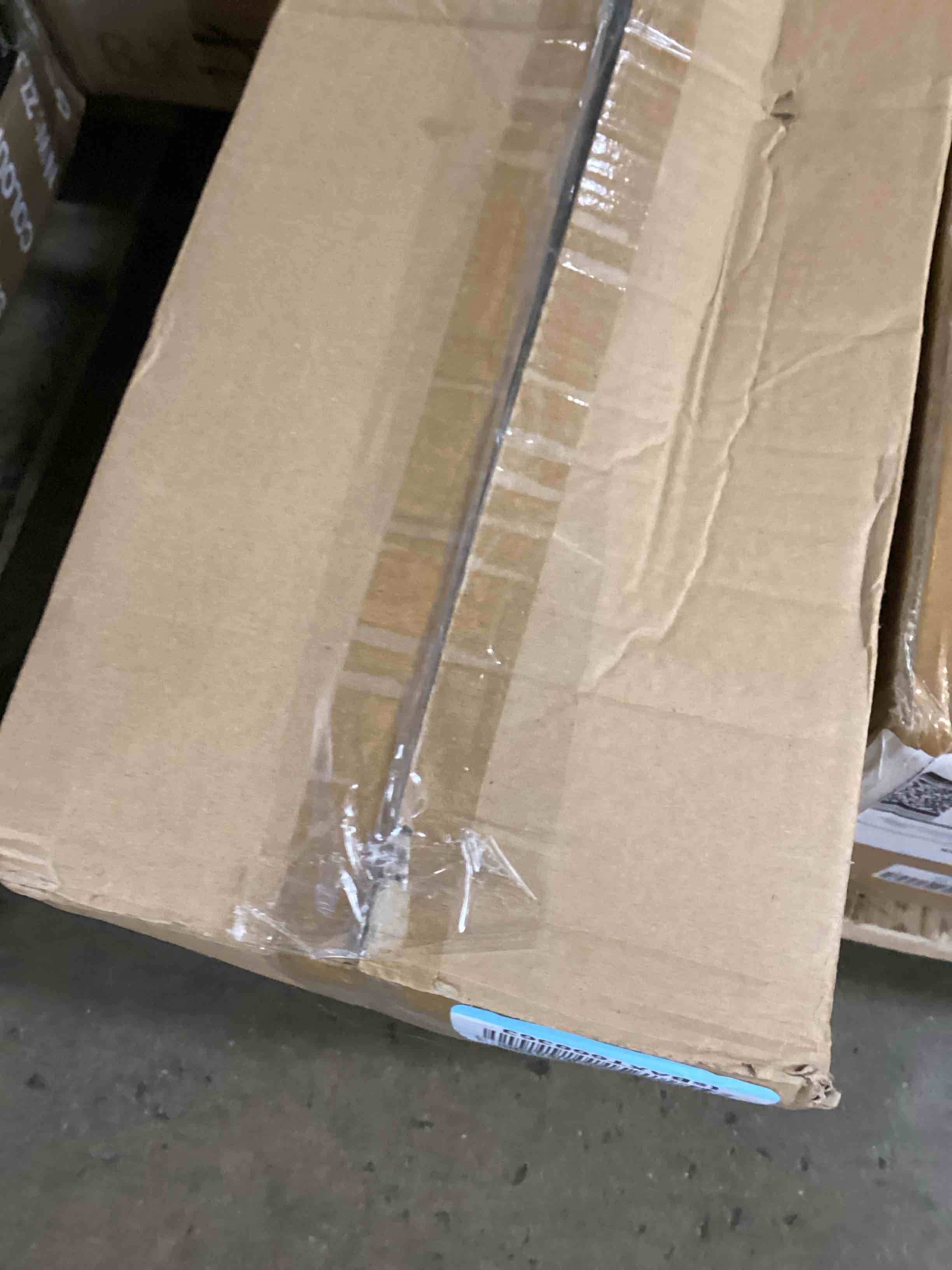 https://s3.amazonaws.com/lotting-images-prod/bidfta/RED5854734_1723720773098.jpeg