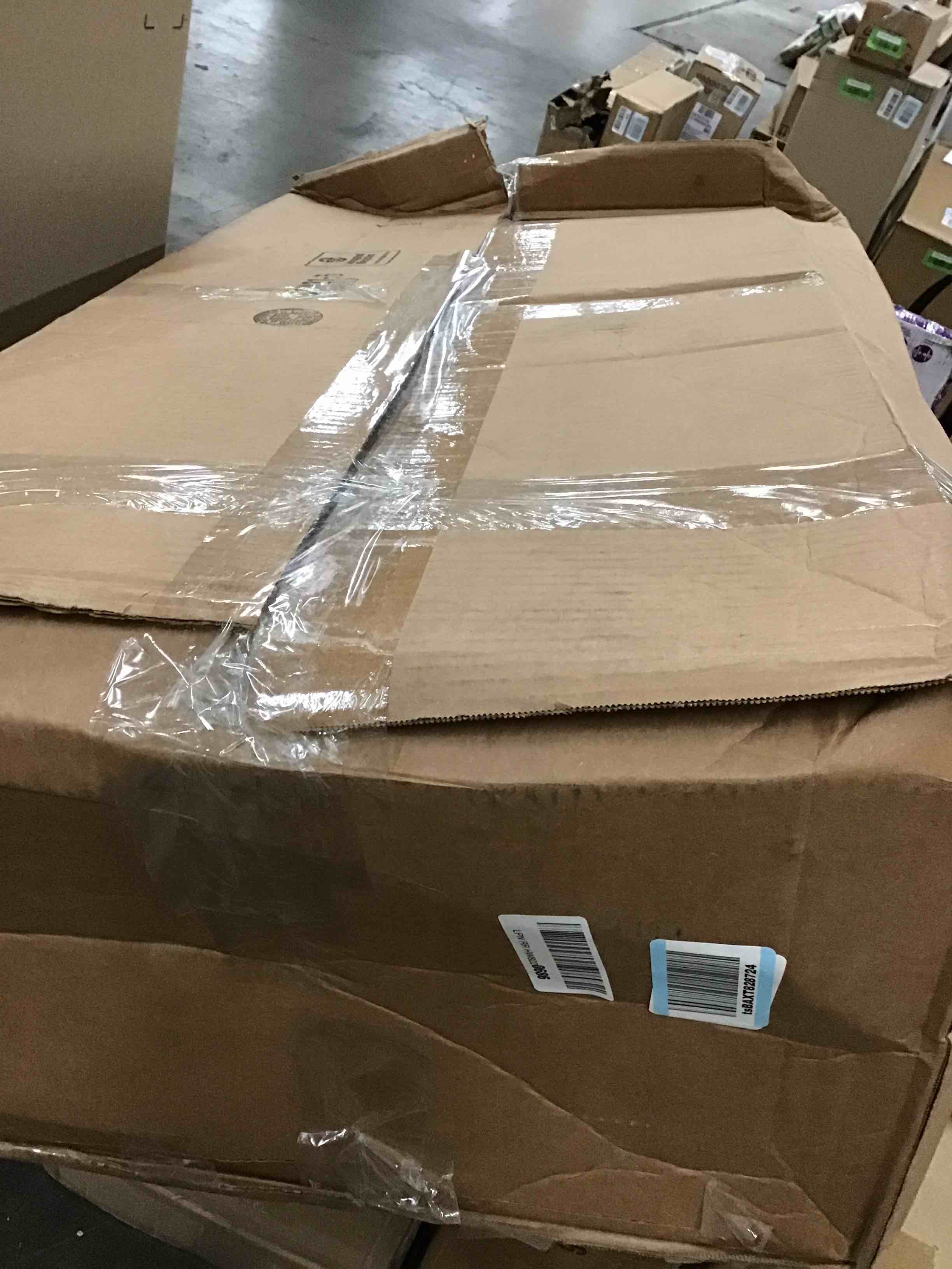https://s3.amazonaws.com/lotting-images-prod/bidfta/RED5854987_1718650362883.jpeg