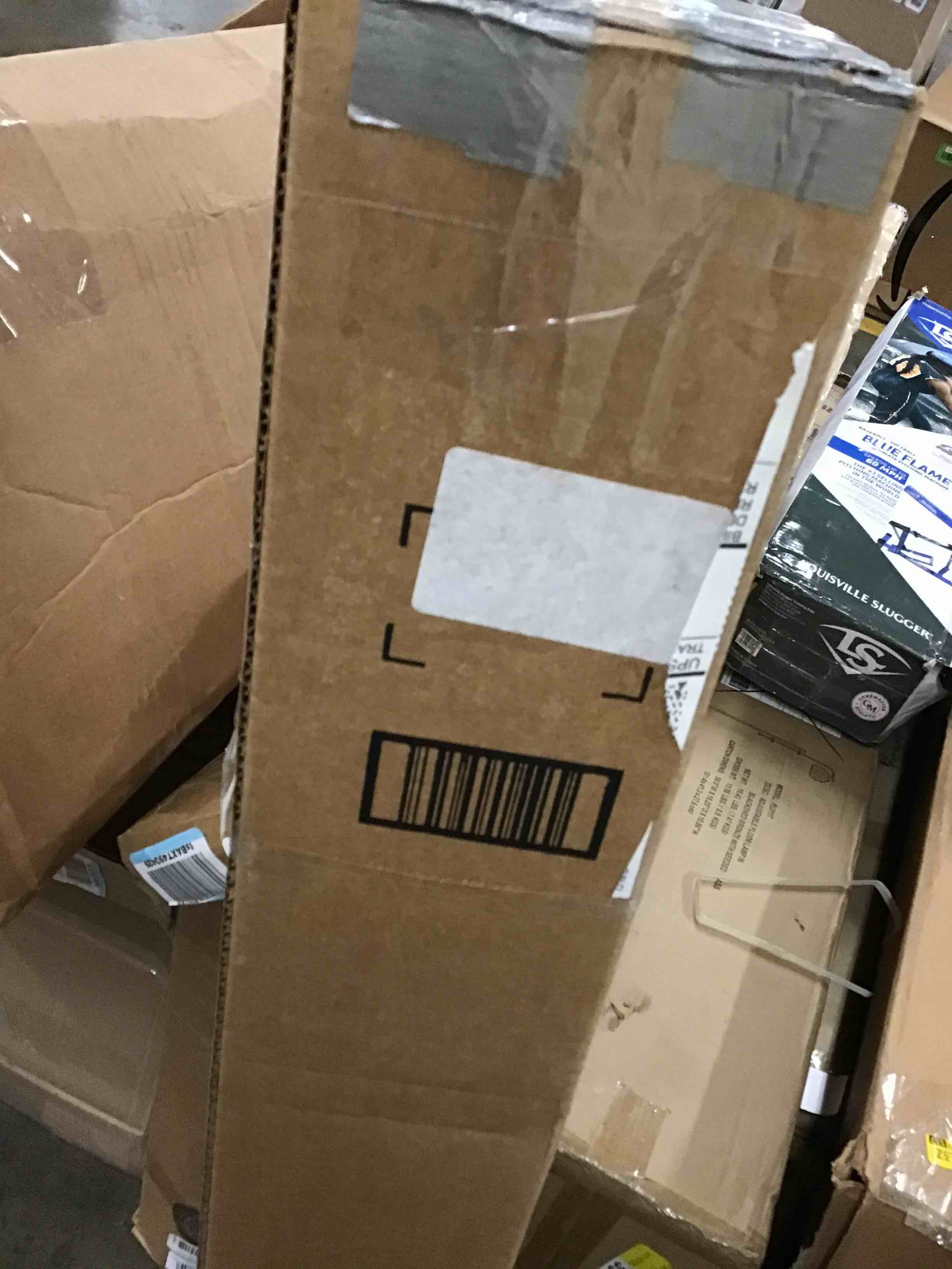 https://s3.amazonaws.com/lotting-images-prod/bidfta/RED5854990_1718650773627.jpeg