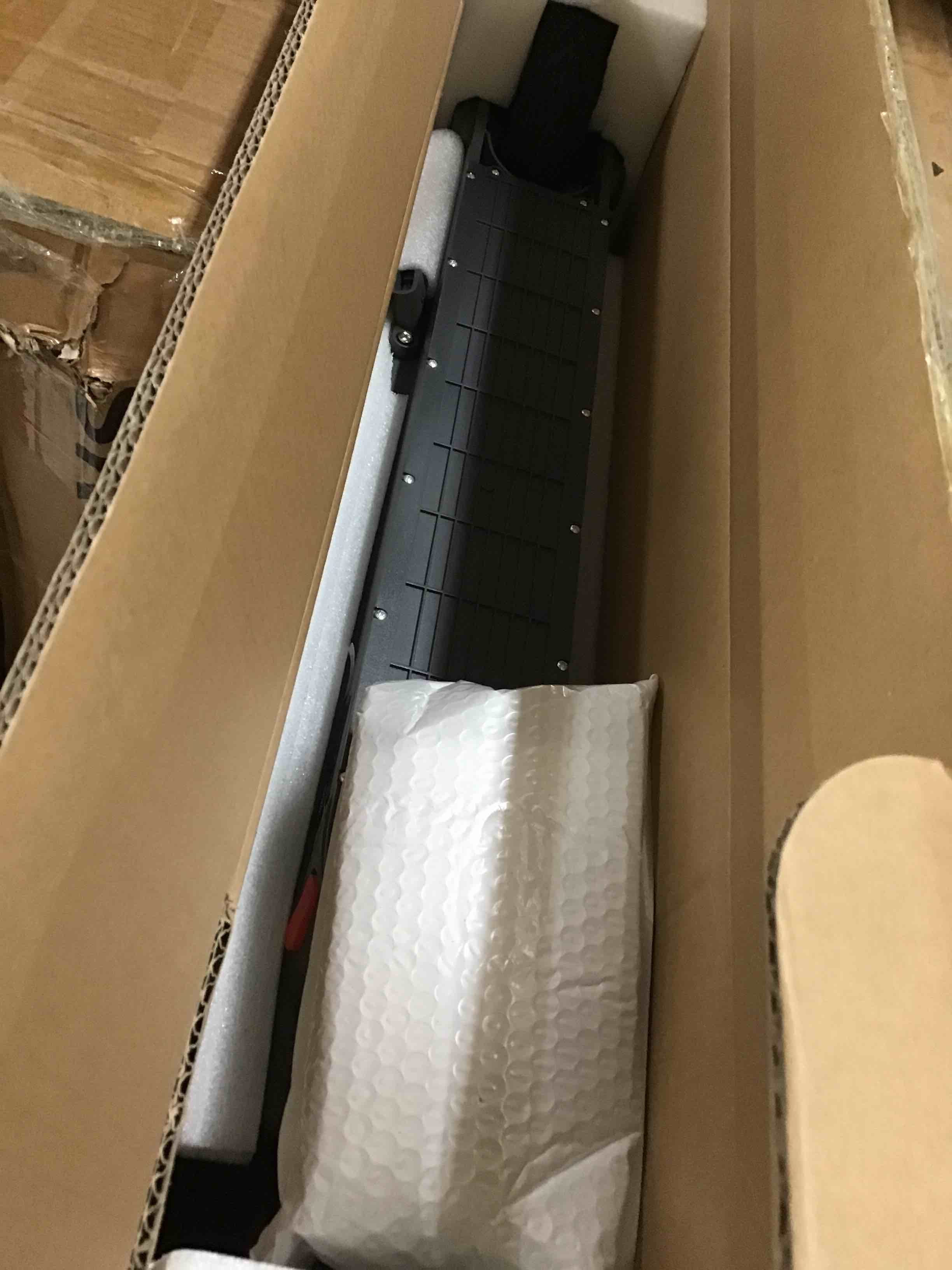 https://s3.amazonaws.com/lotting-images-prod/bidfta/RED5855007_1718654511404.jpeg