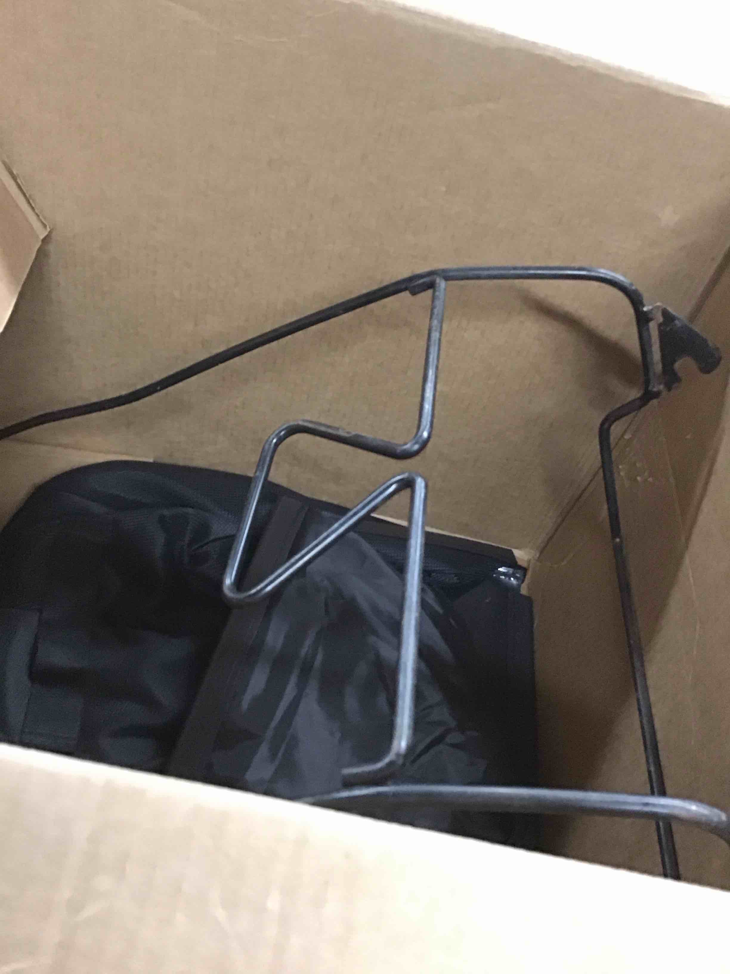 https://s3.amazonaws.com/lotting-images-prod/bidfta/RED5855393_1720624538830.jpeg