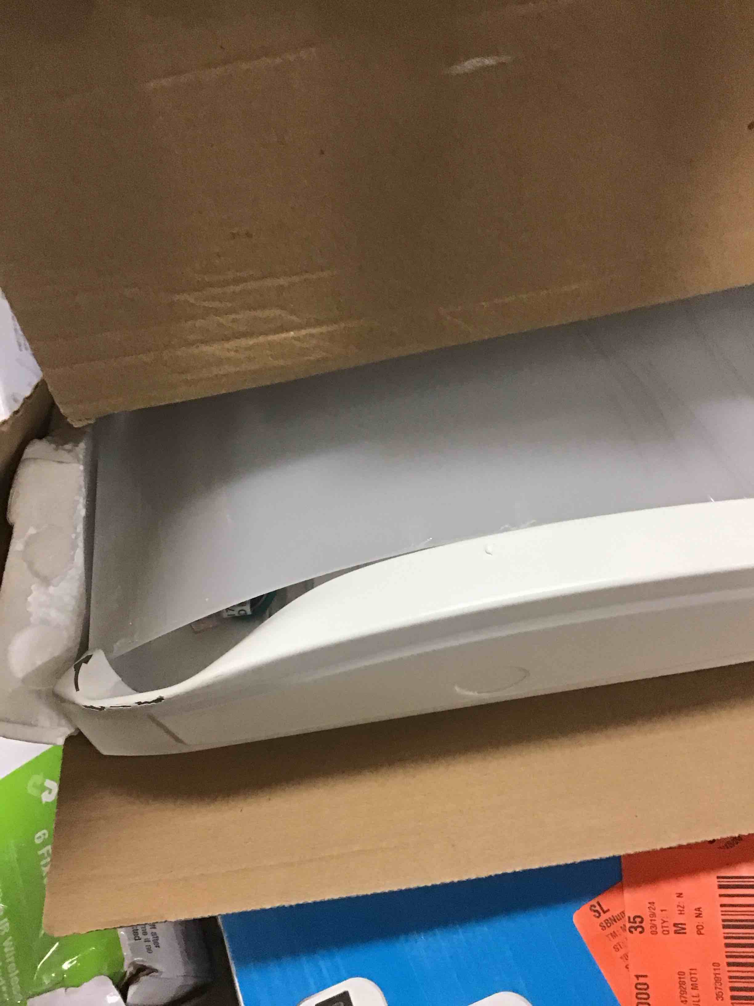https://s3.amazonaws.com/lotting-images-prod/bidfta/RED5858403_1714419359917.jpeg