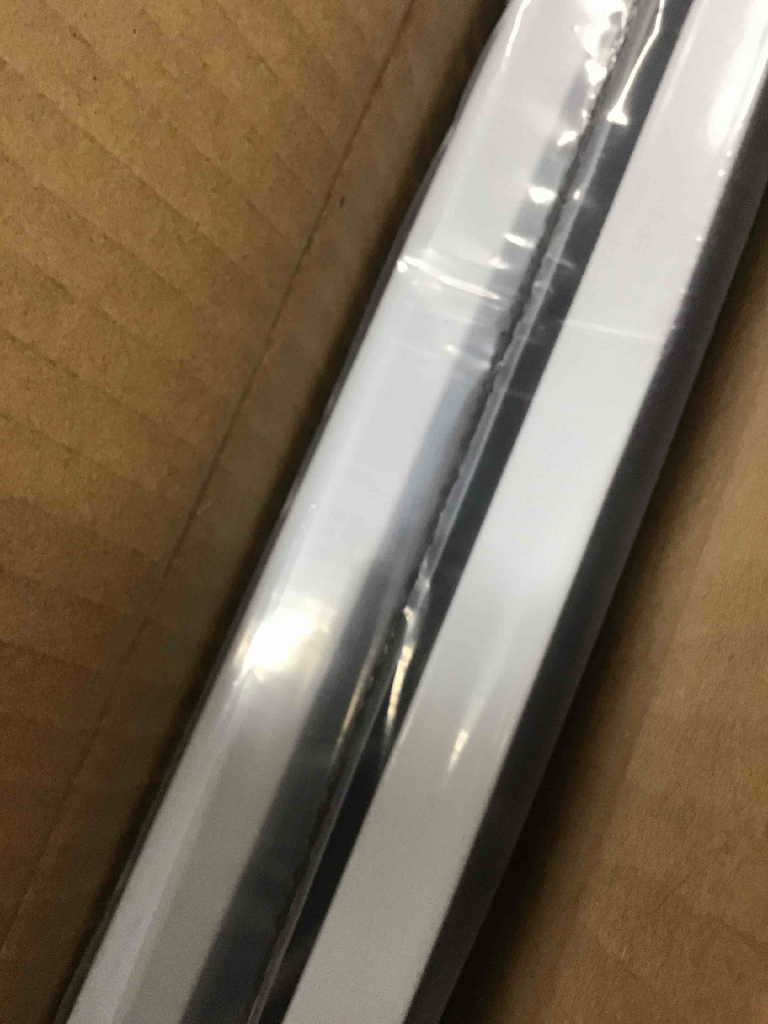 https://s3.amazonaws.com/lotting-images-prod/bidfta/RED5858483_1715094896740.jpeg