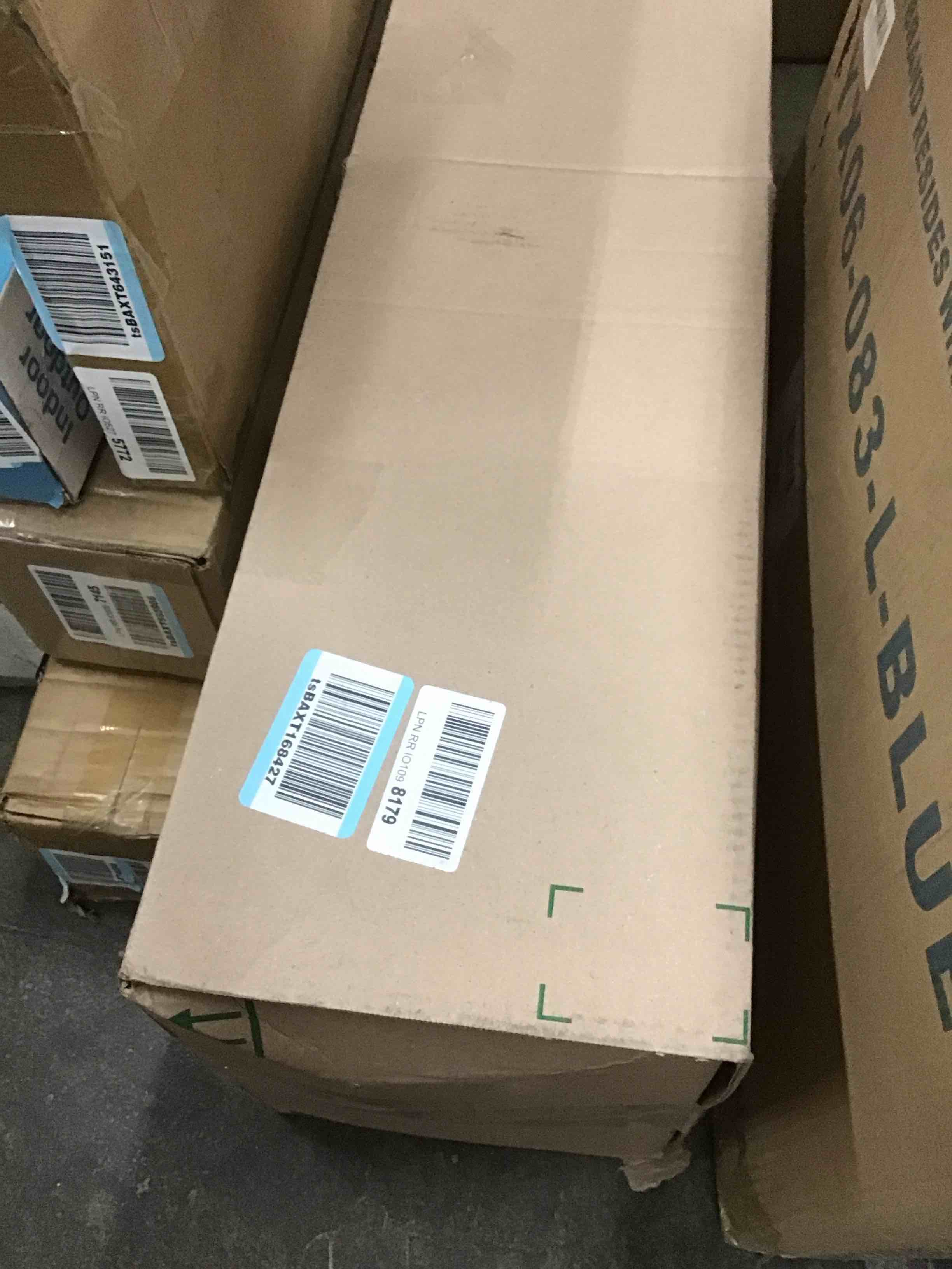 https://s3.amazonaws.com/lotting-images-prod/bidfta/RED5858487_1715095357138.jpeg